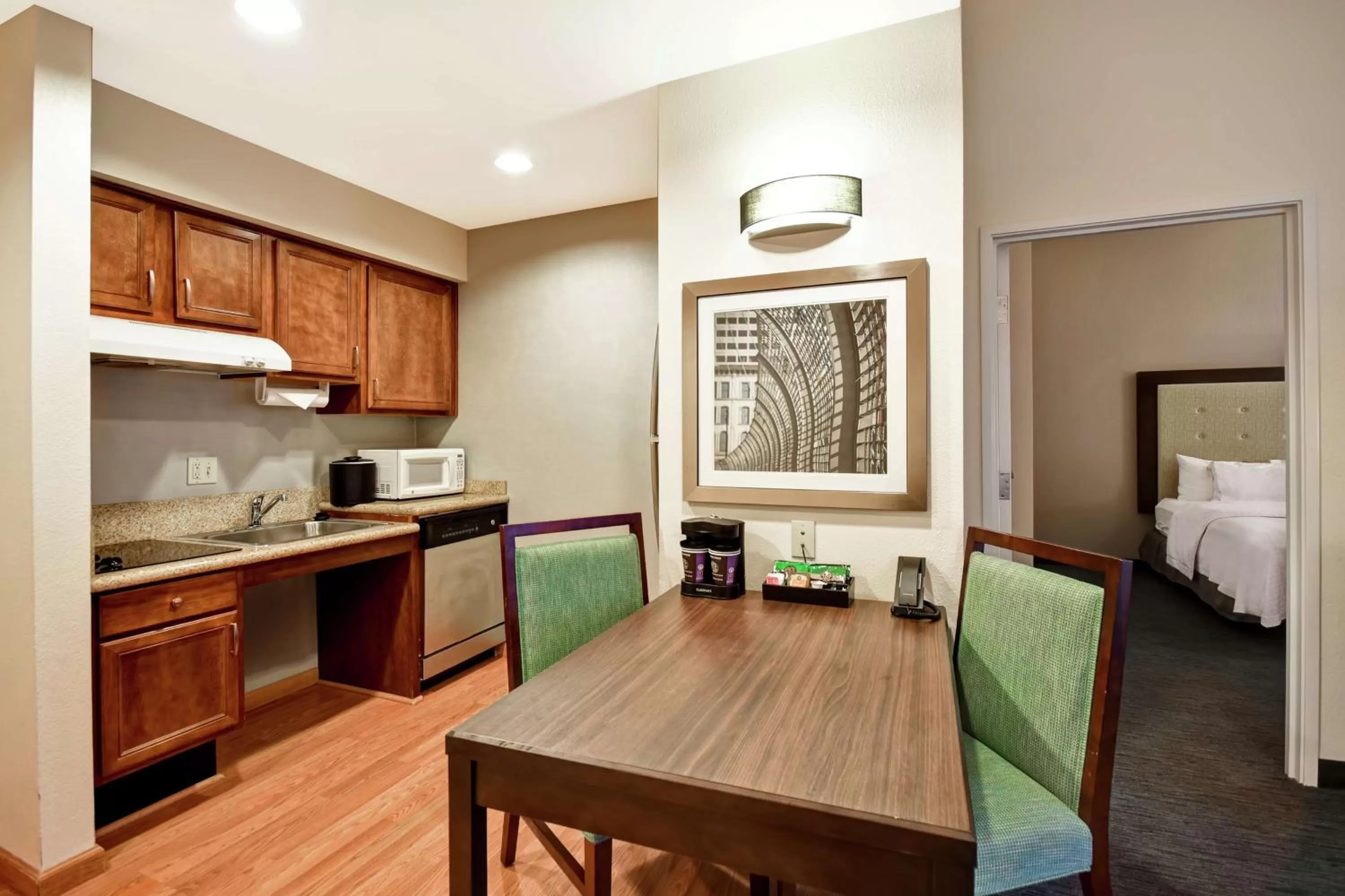 Kitchen or kitchenette, Bed in Homewood Suites by Hilton Cincinnati-Milford