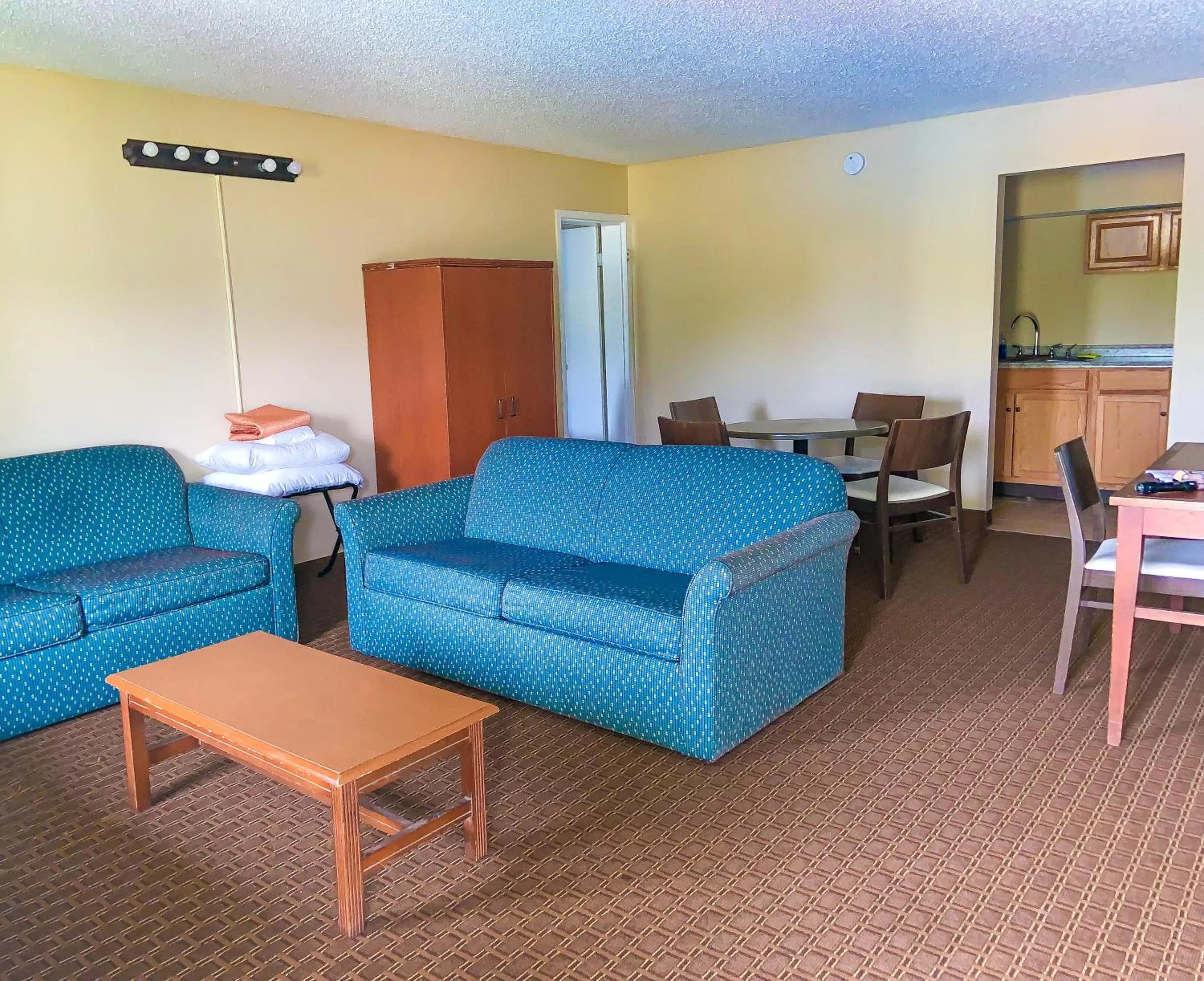 Red Carpet Inn Kinston