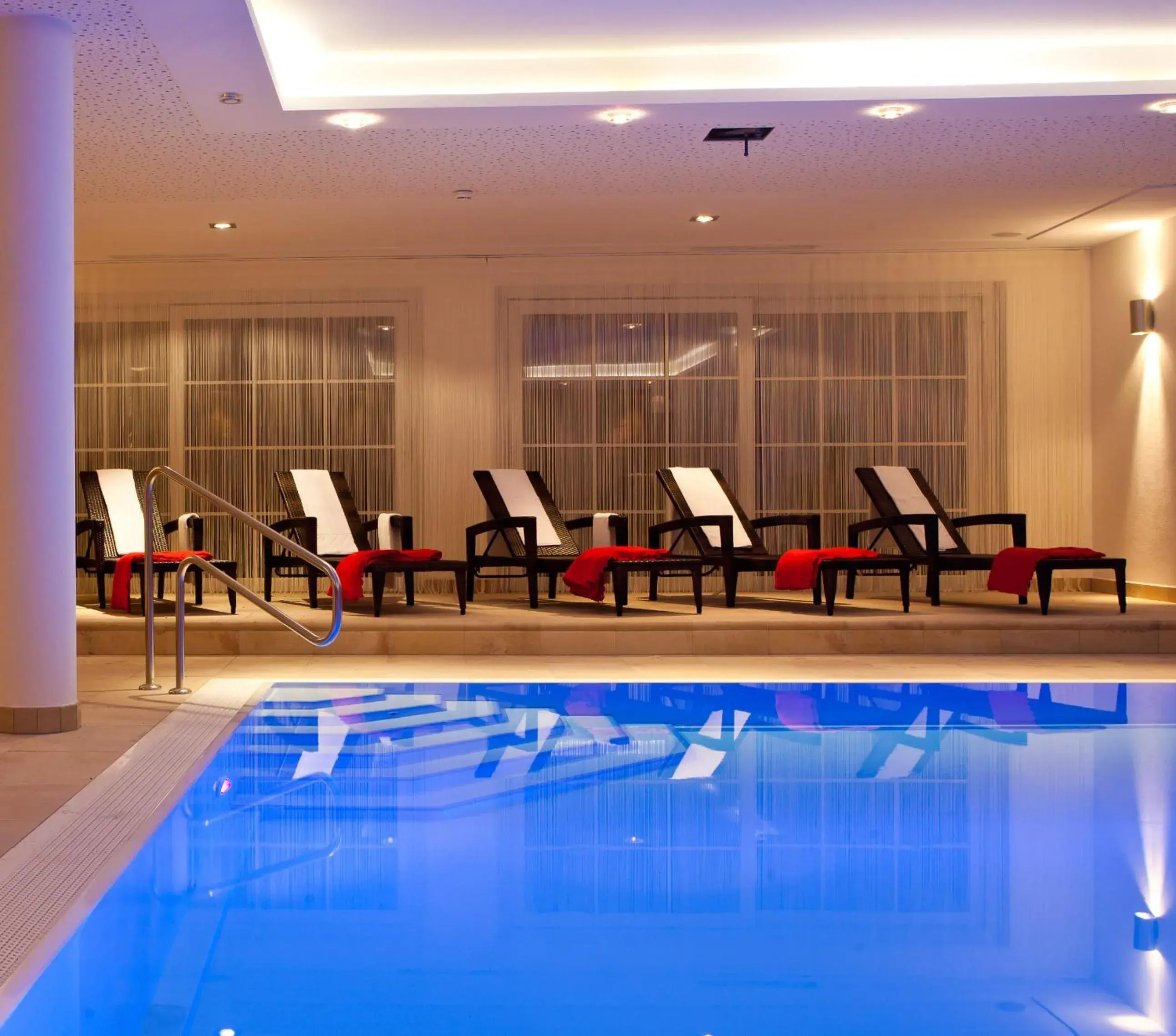 Spa and wellness centre/facilities, Swimming Pool in Avenida Mountain Resort by Alpin Rentals