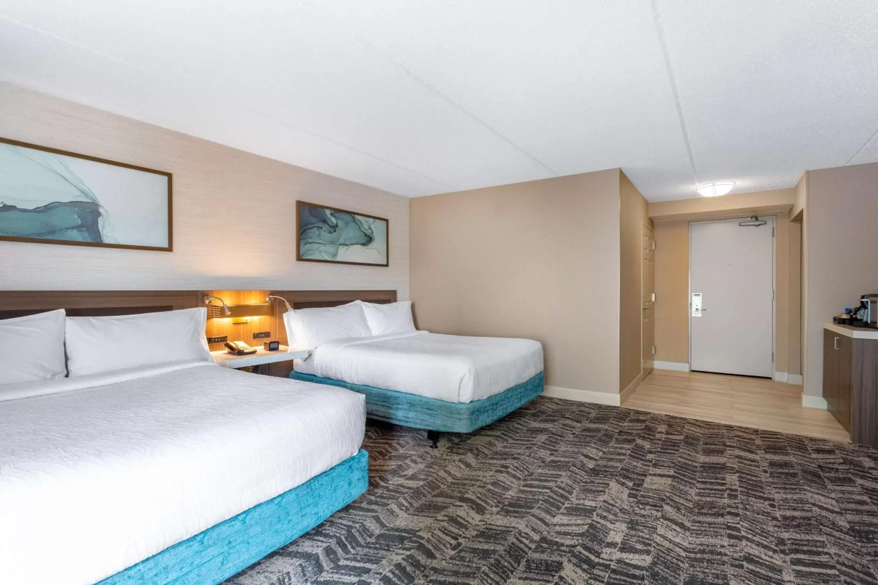 Bed in Hilton Garden Inn Islip/MacArthur Airport