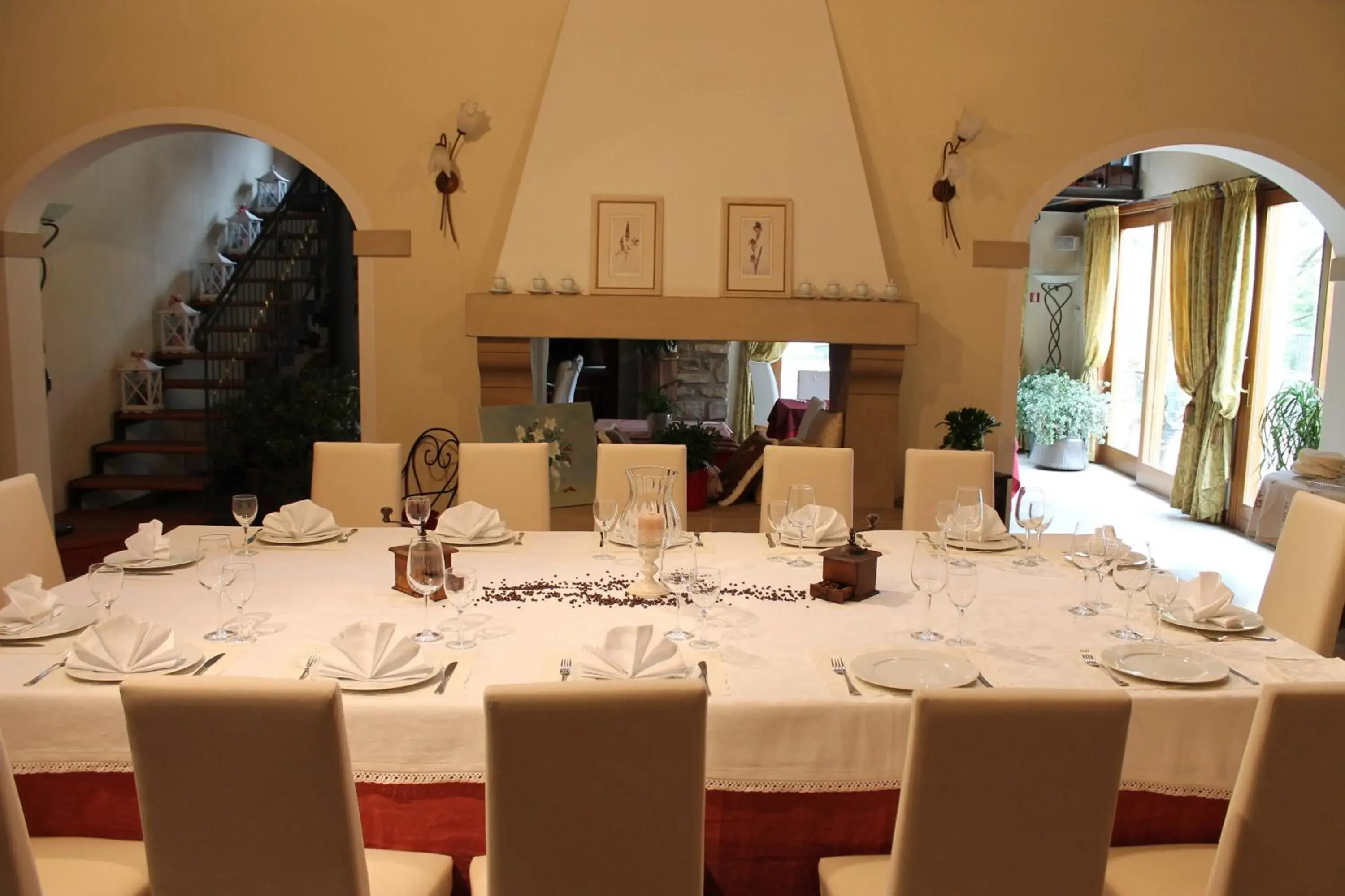 Restaurant/Places to Eat in Hotel Calvi