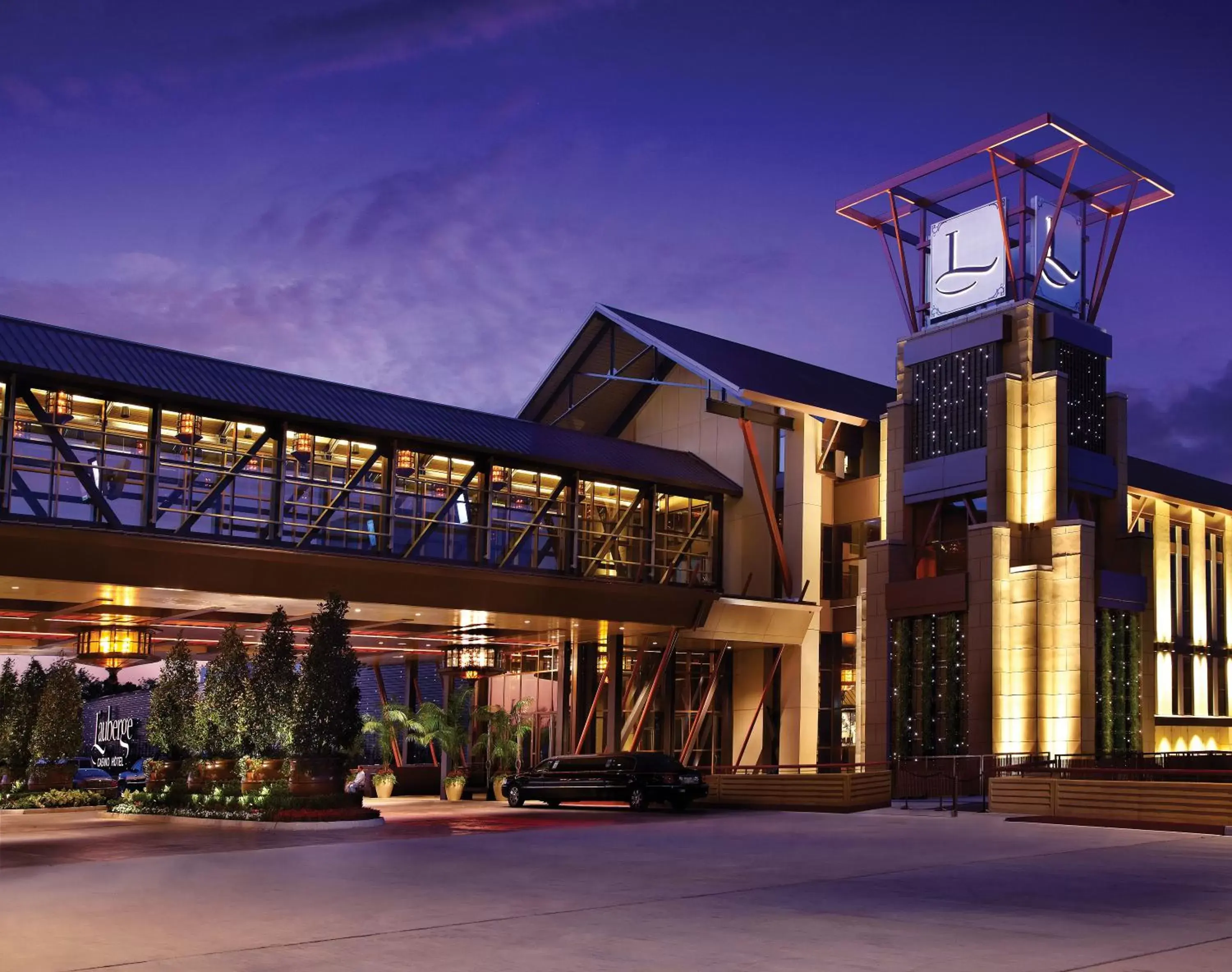 Facade/entrance, Property Building in L'Auberge Baton Rouge