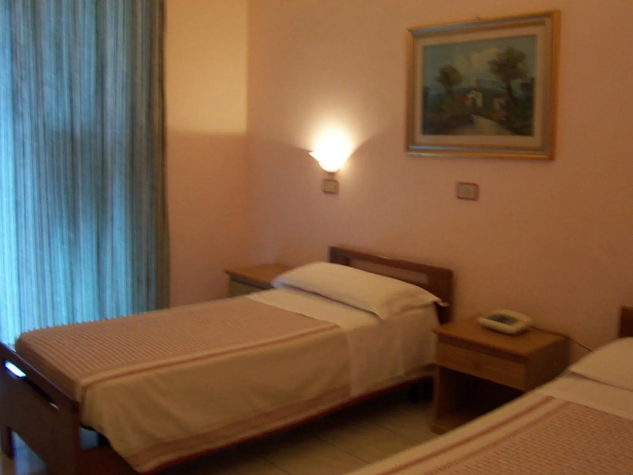 Bedroom, Bed in Hotel Pensione Romeo