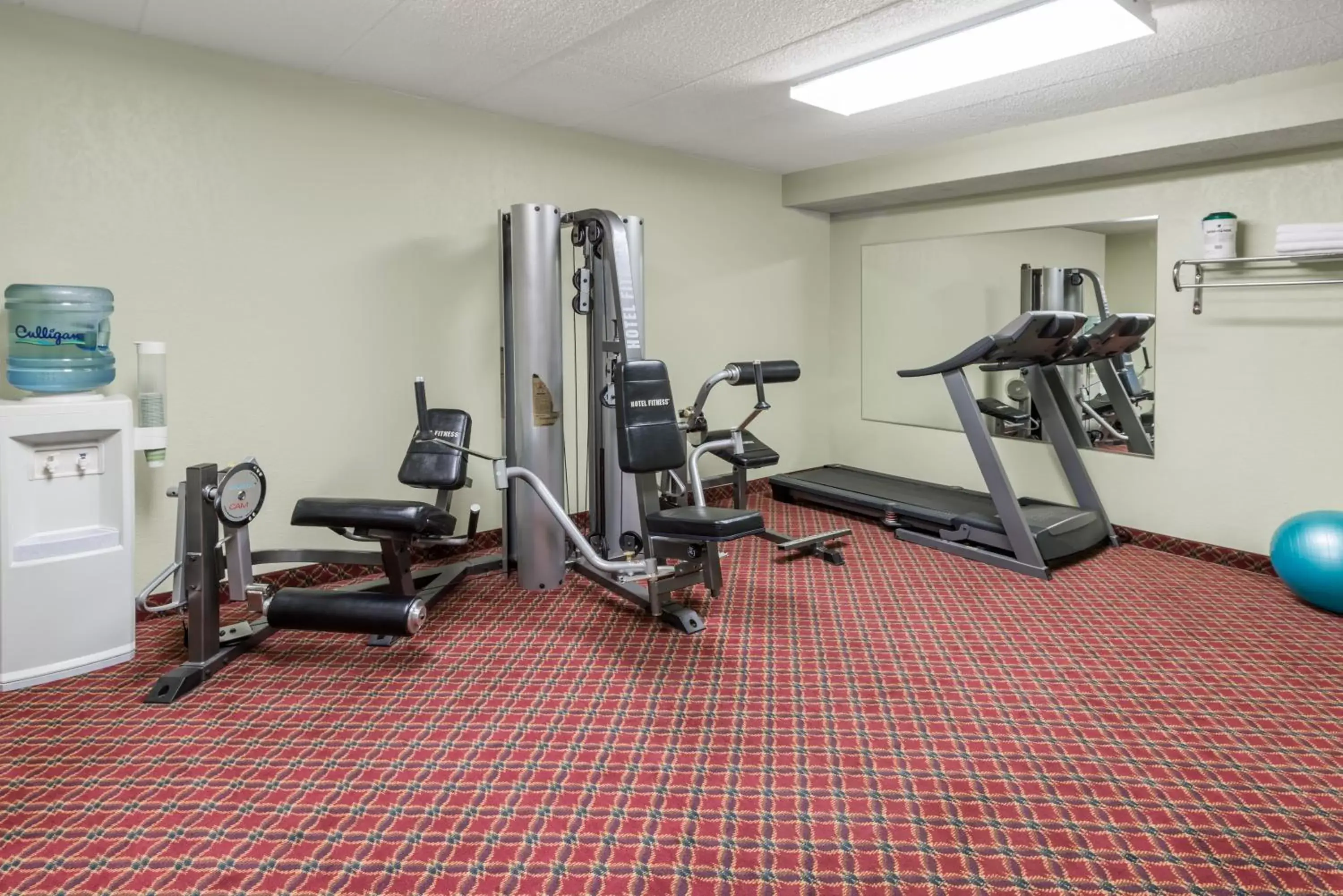 Fitness centre/facilities, Fitness Center/Facilities in Days Inn & Suites by Wyndham Springfield on I-44