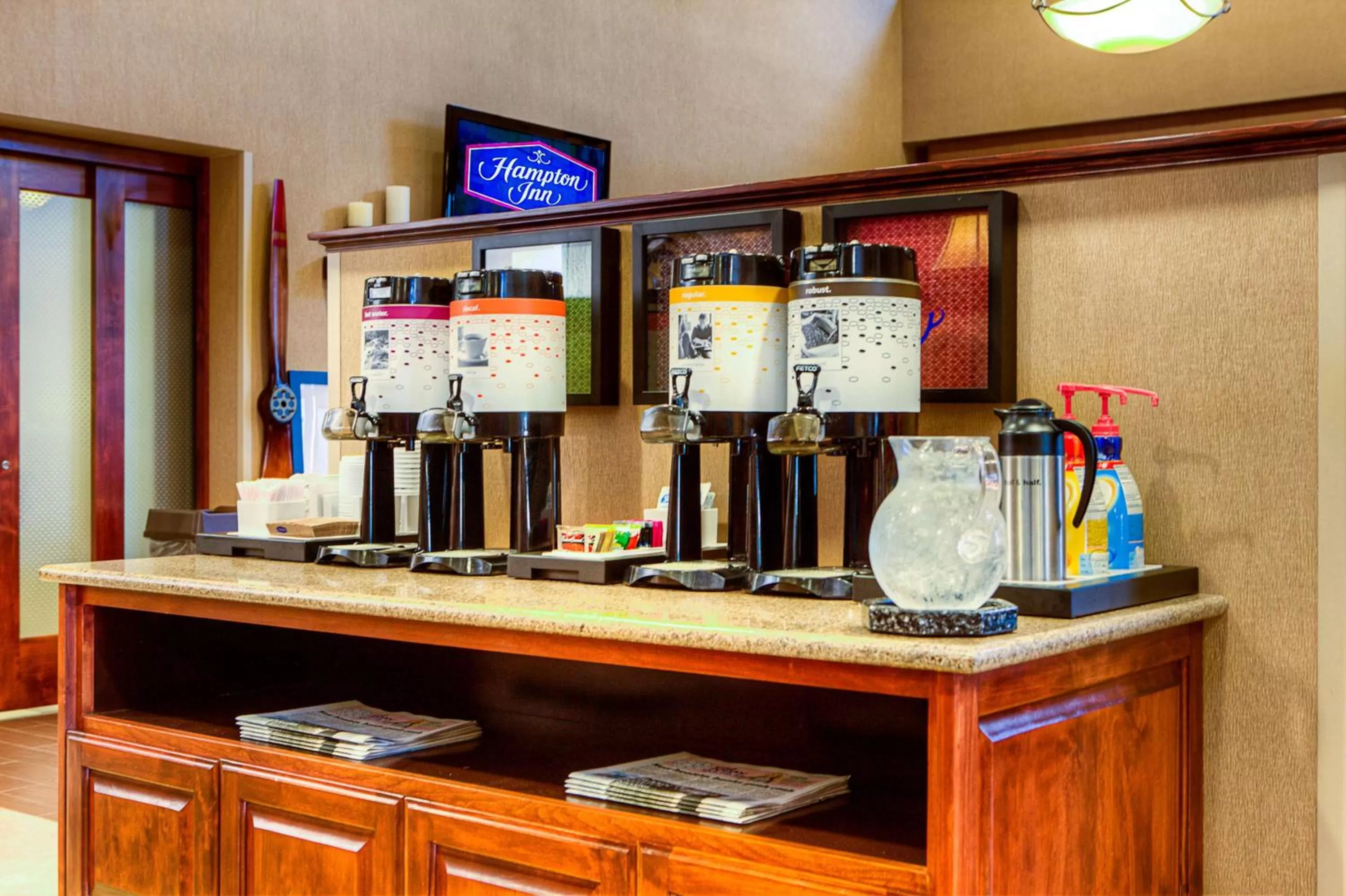 Restaurant/places to eat in Hampton Inn & Suites Mountain Home