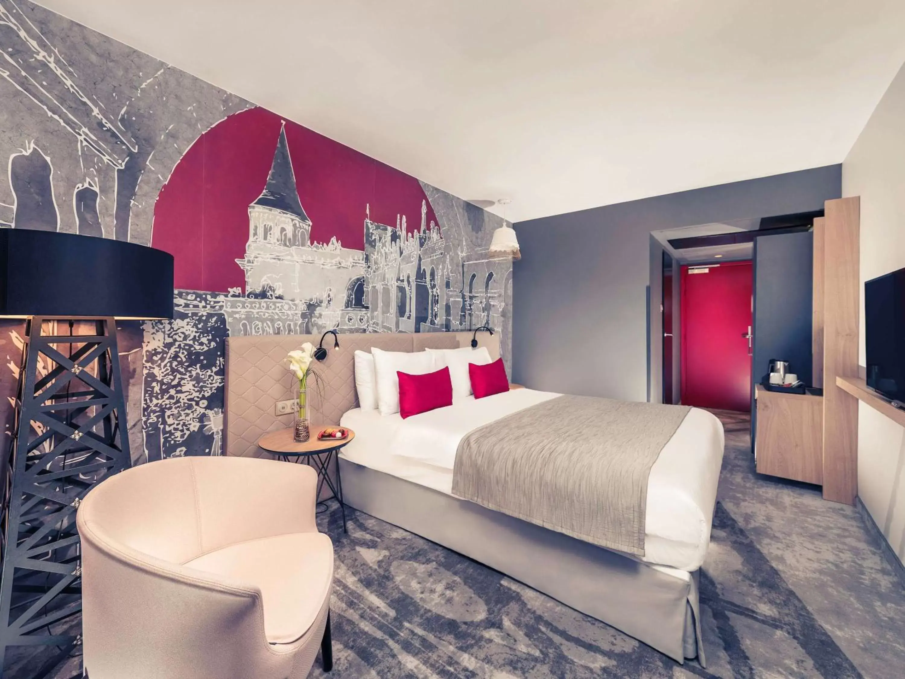 Photo of the whole room, Bed in Mercure Budapest Castle Hill