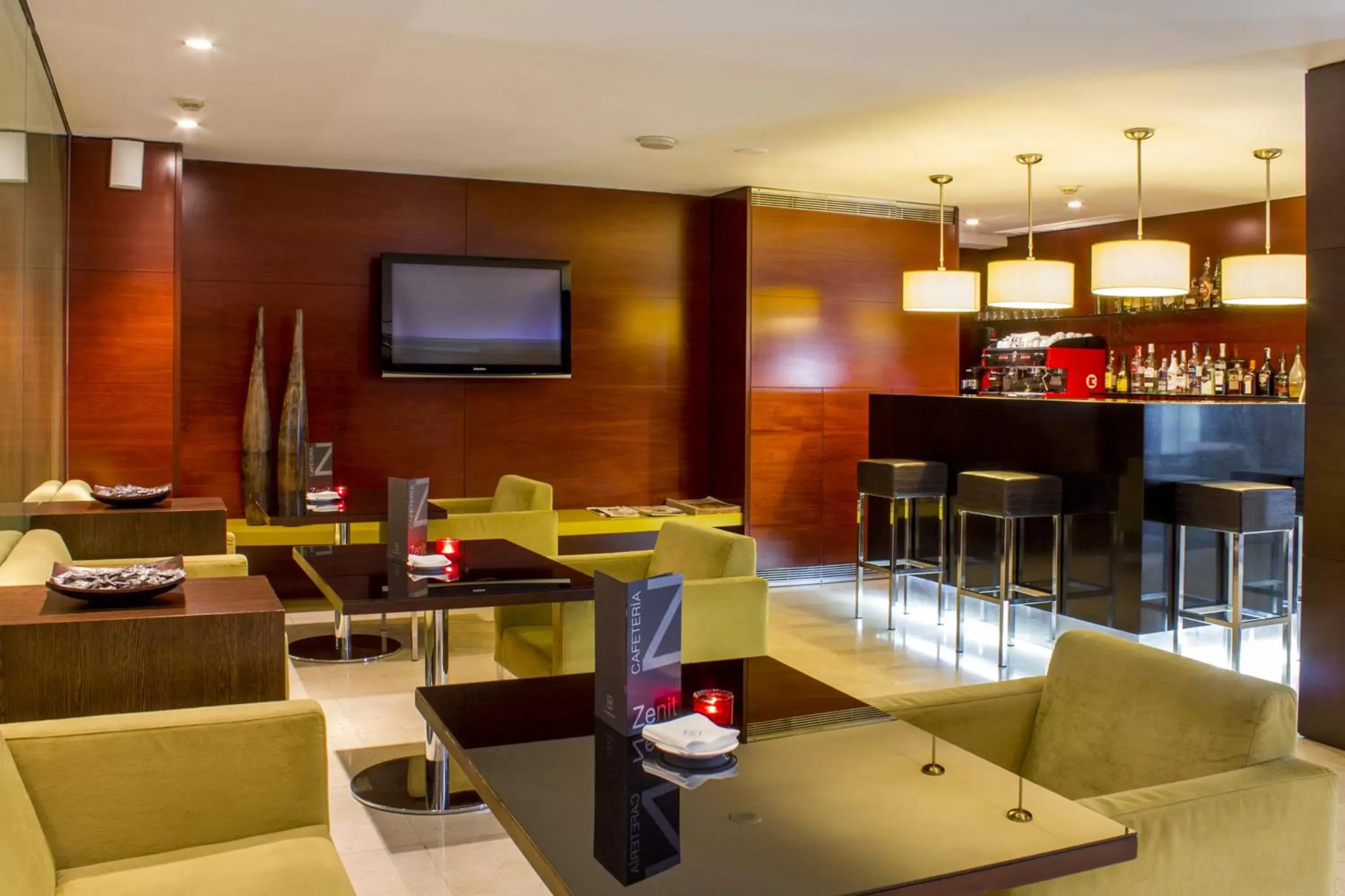 Lounge or bar, Lounge/Bar in Zenit Borrell