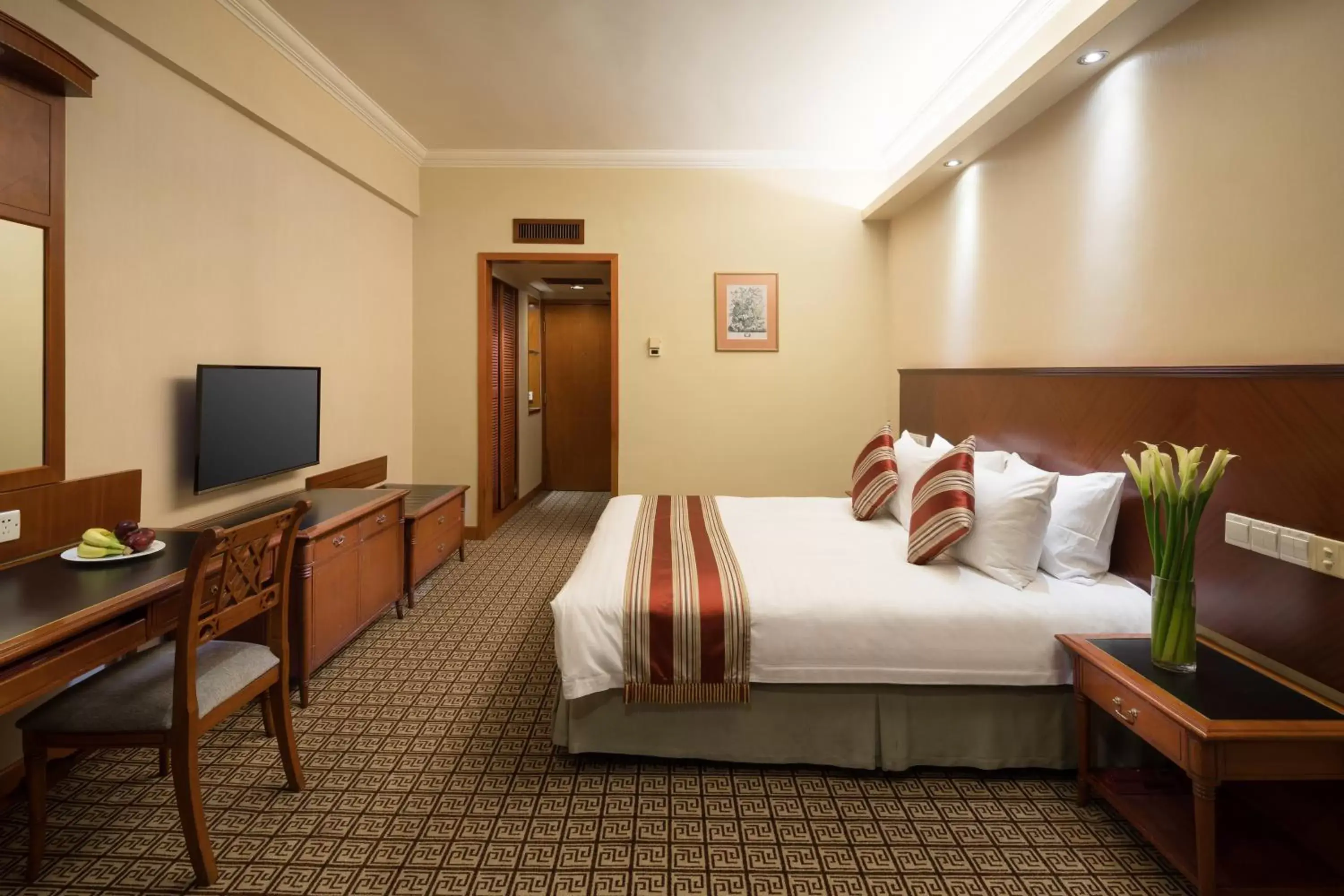 Bed in Ramada by Wyndham Pearl Guangzhou-Canton Fair Free Shuttle Bus