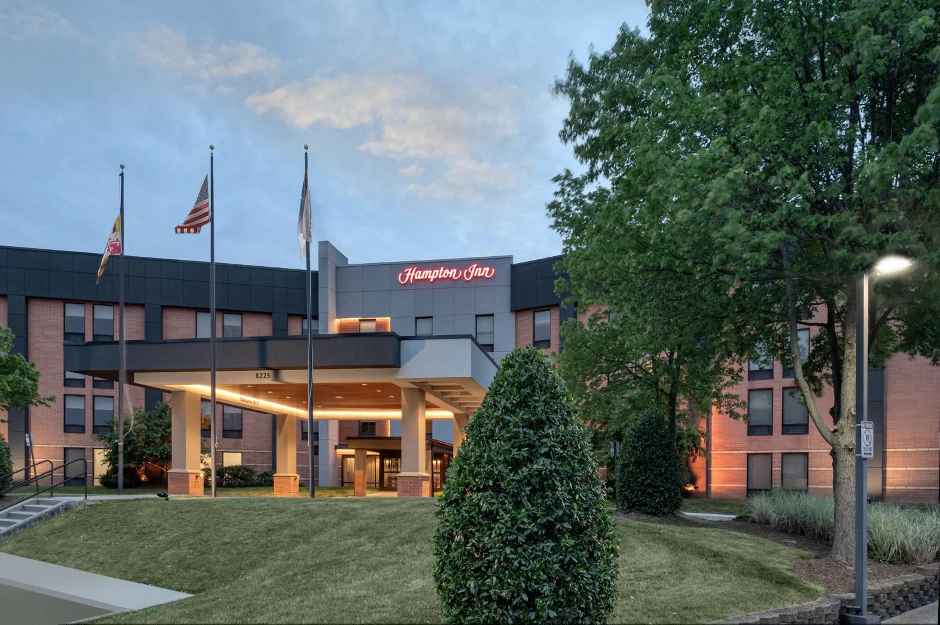 Property building in Hampton Inn Baltimore/White Marsh