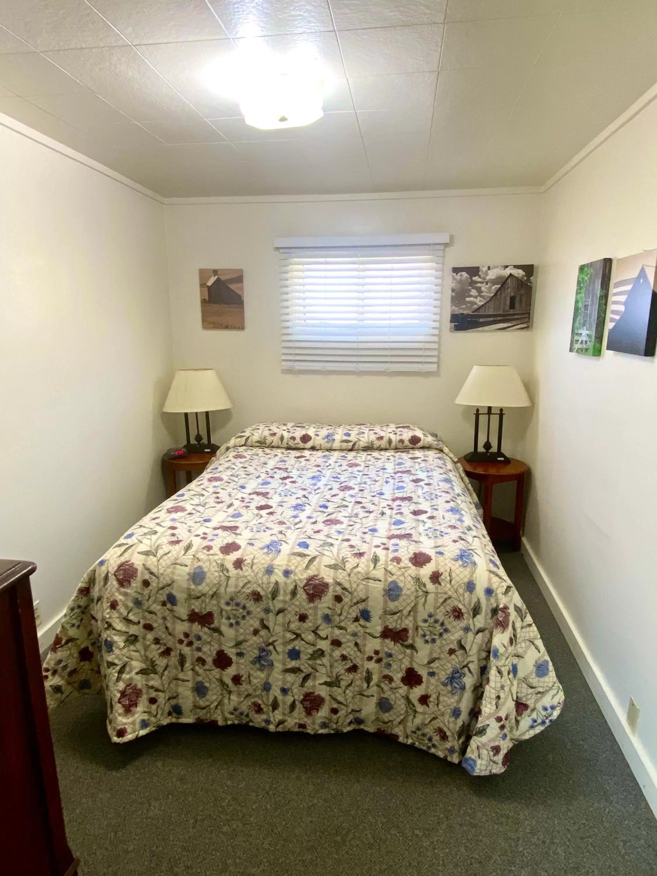 Bedroom, Bed in Greybull Motel