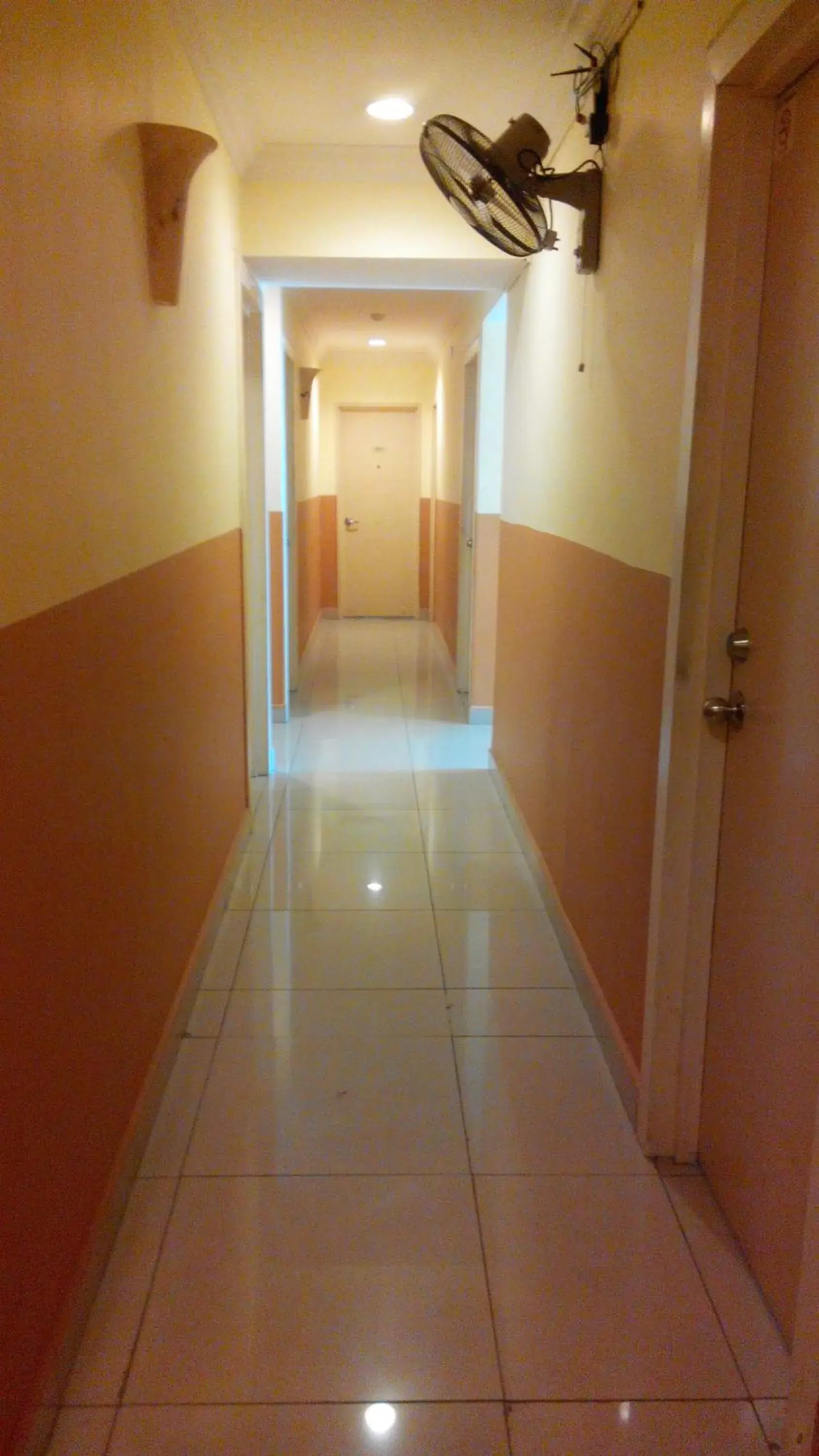 Floor plan, Bathroom in Sun Inns Hotel Kuala Selangor