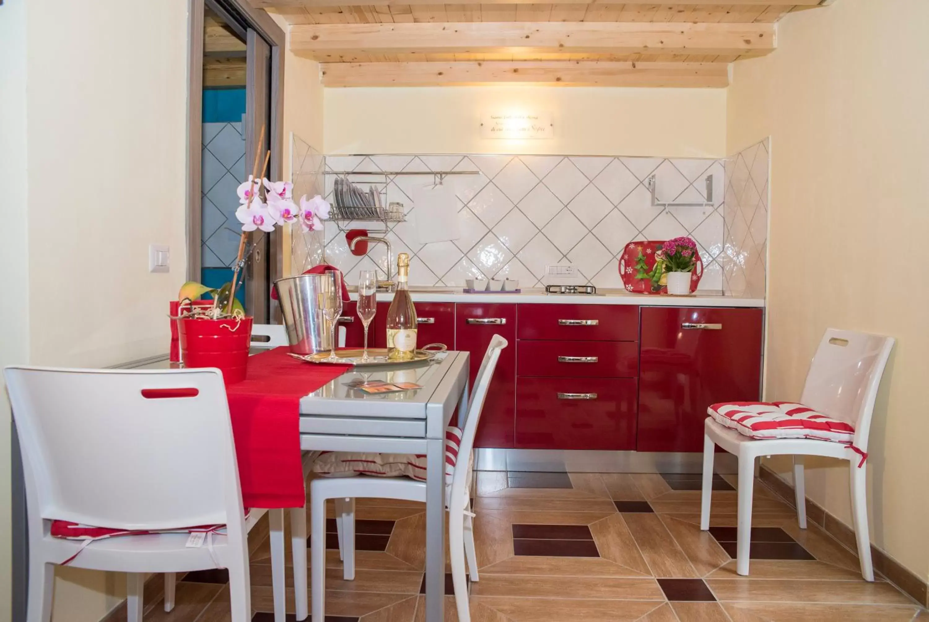 Restaurant/Places to Eat in B&B Borgo Marinella