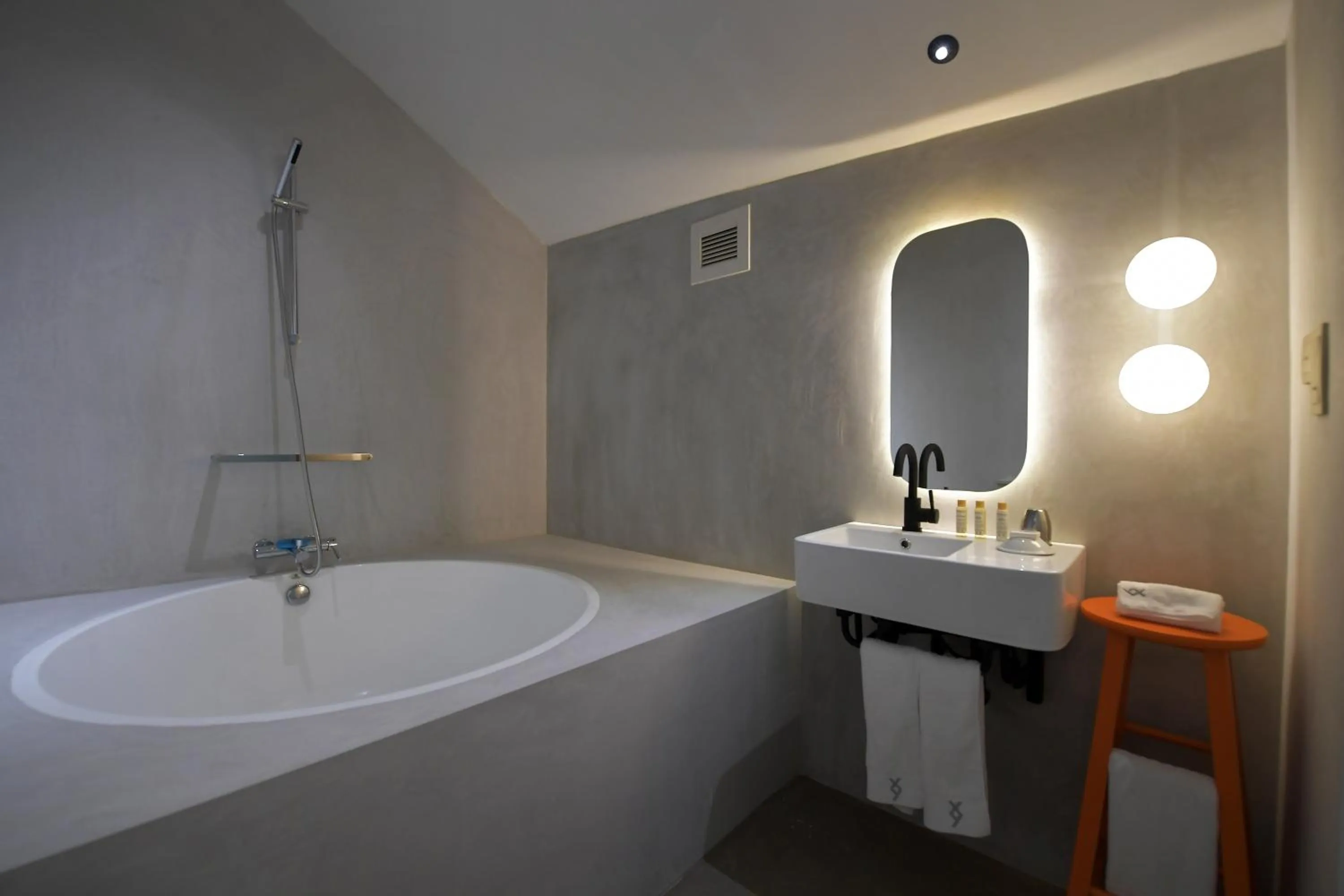 Toilet, Bathroom in Hi Hotel