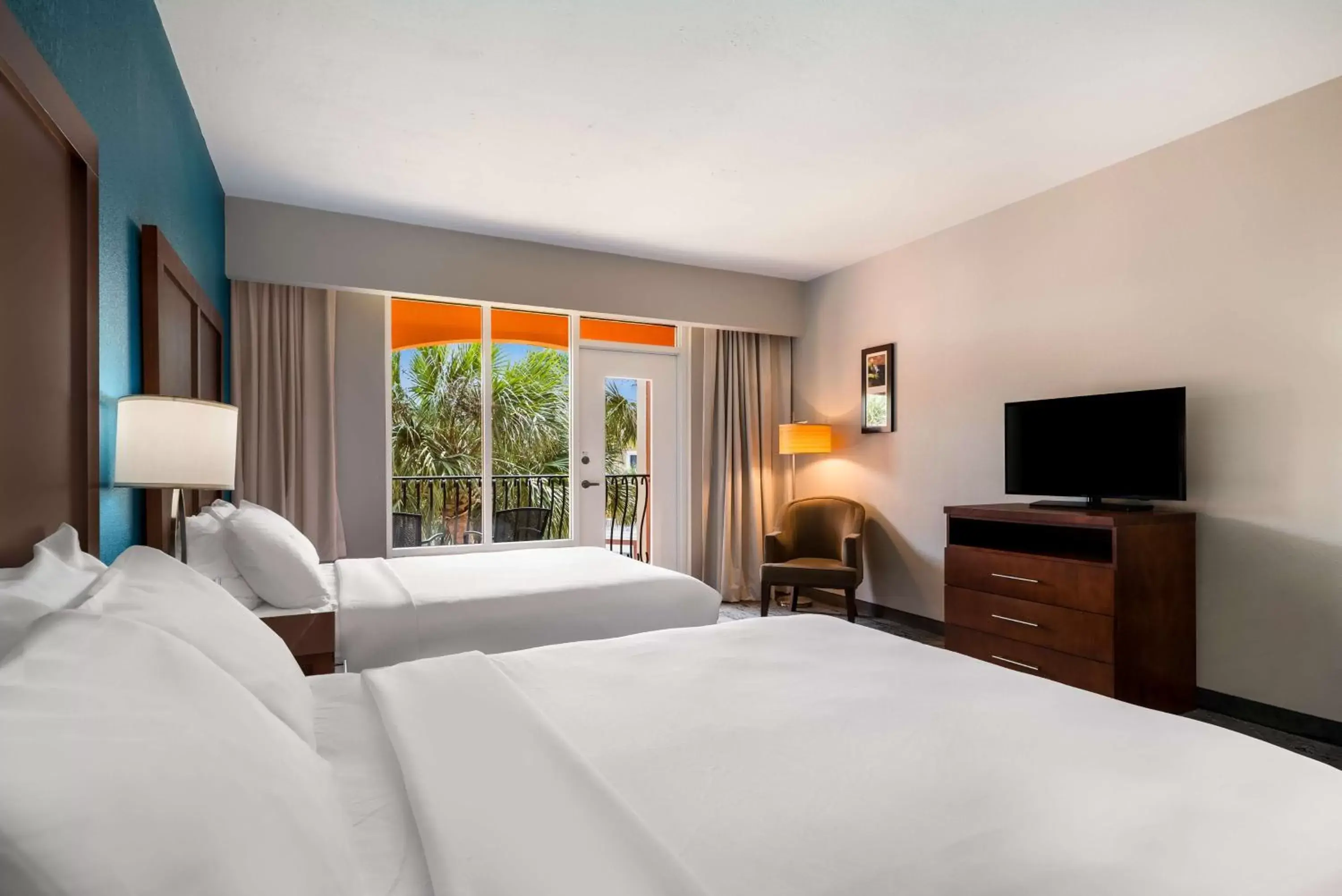 Bedroom, Bed in SureStay Plus Hotel by Best Western The Villages