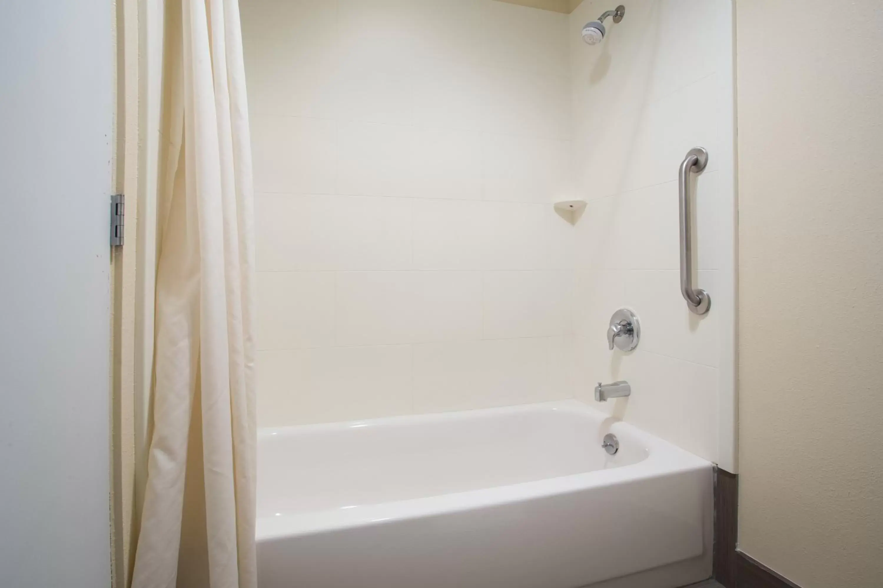 Shower, Bathroom in Days Inn by Wyndham Yakima