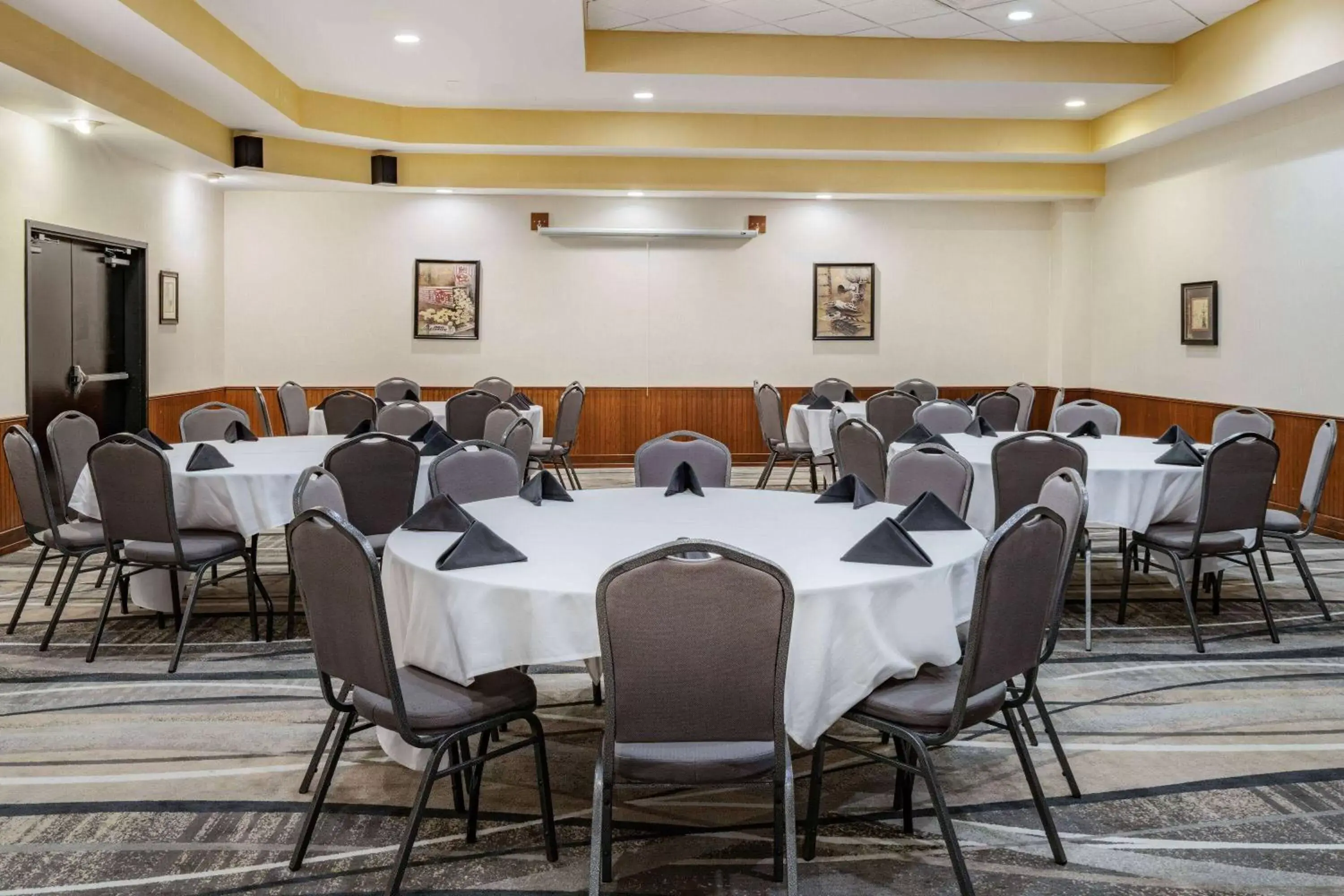 Meeting/conference room in Howard Johnson by Wyndham Lima
