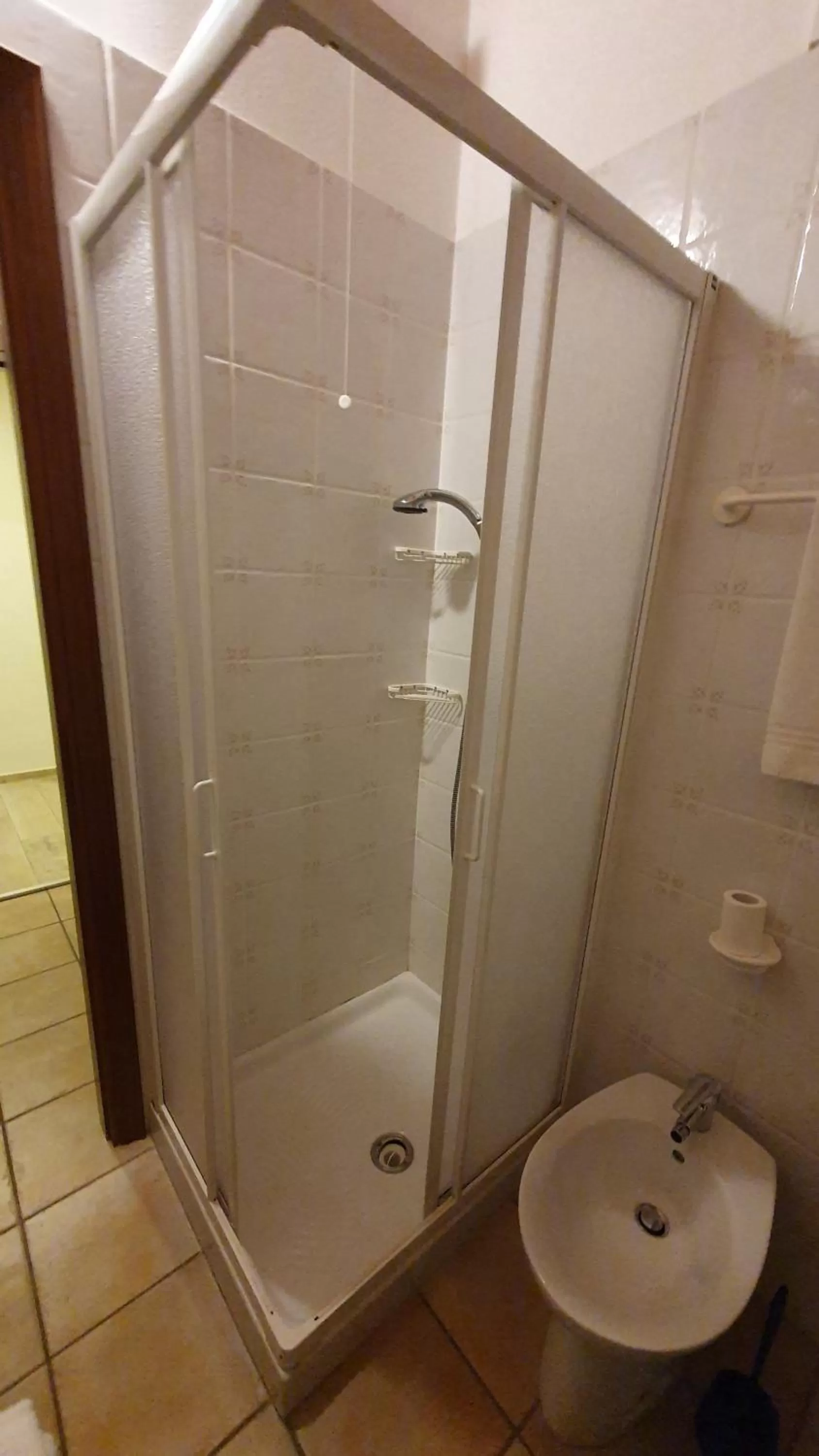 Shower in Stampa 1968 Hotel e Ristorante
