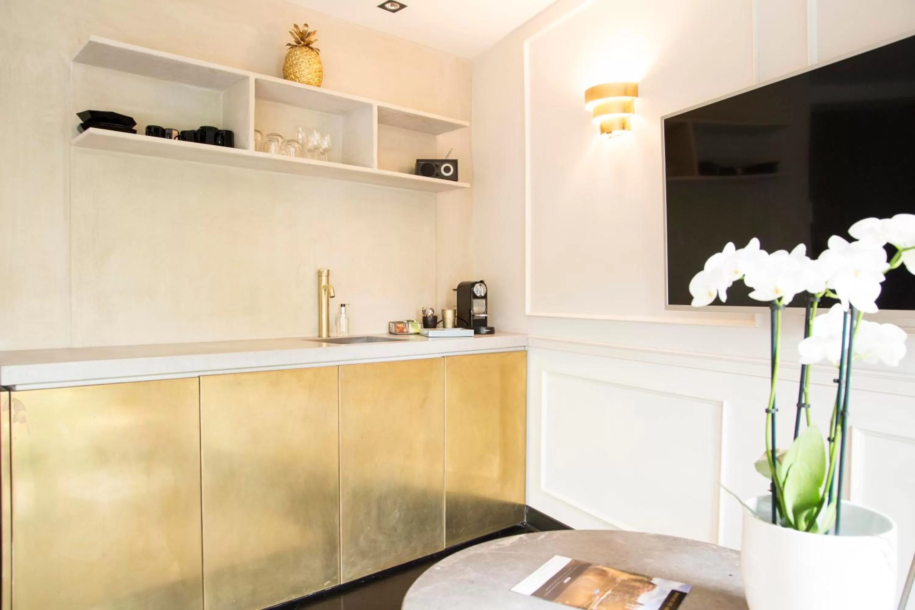 Coffee/tea facilities in House of Amstel