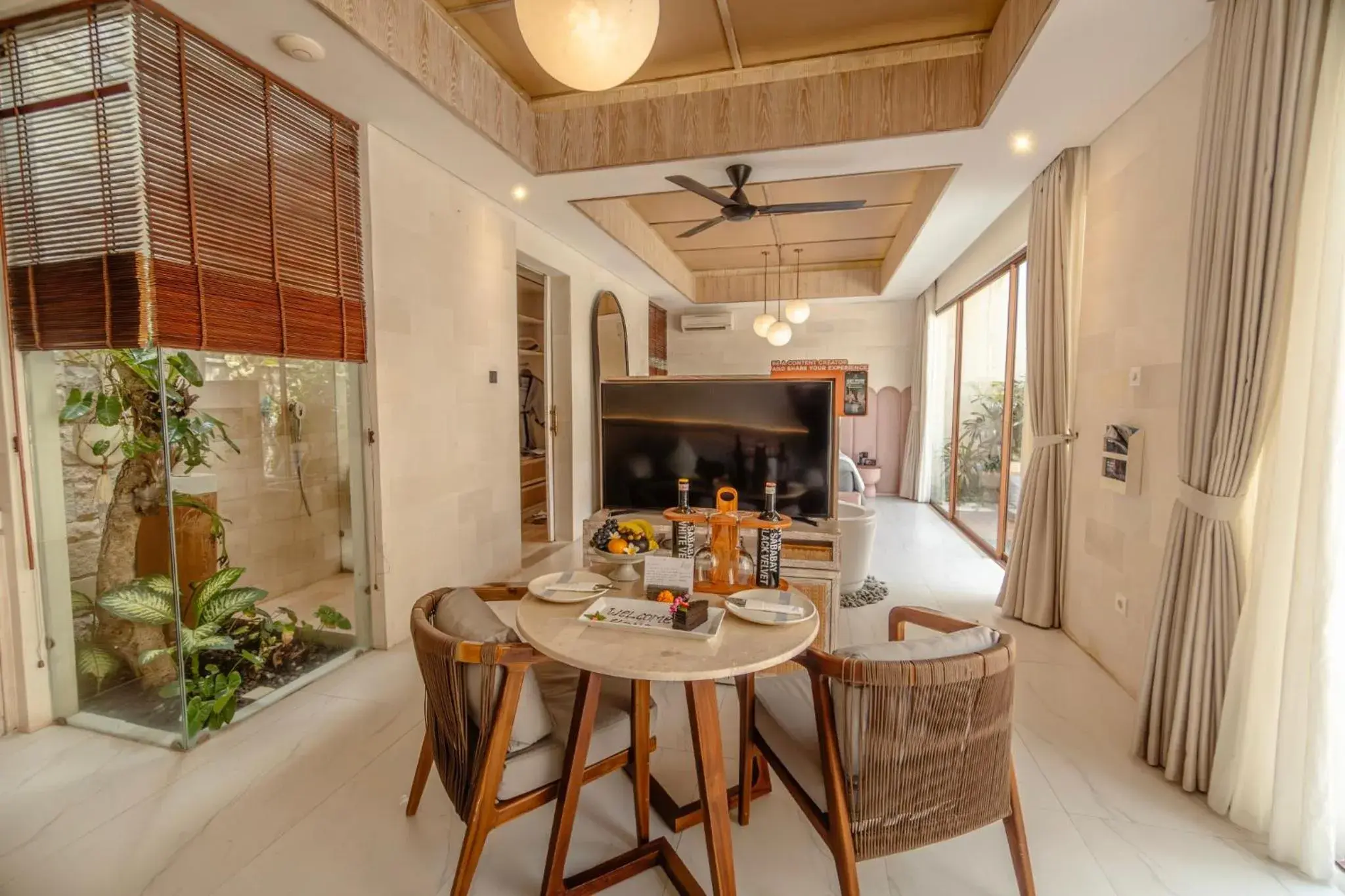 Living room, Restaurant/Places to Eat in La Vie Villa Seminyak by Ini Vie Hospitality