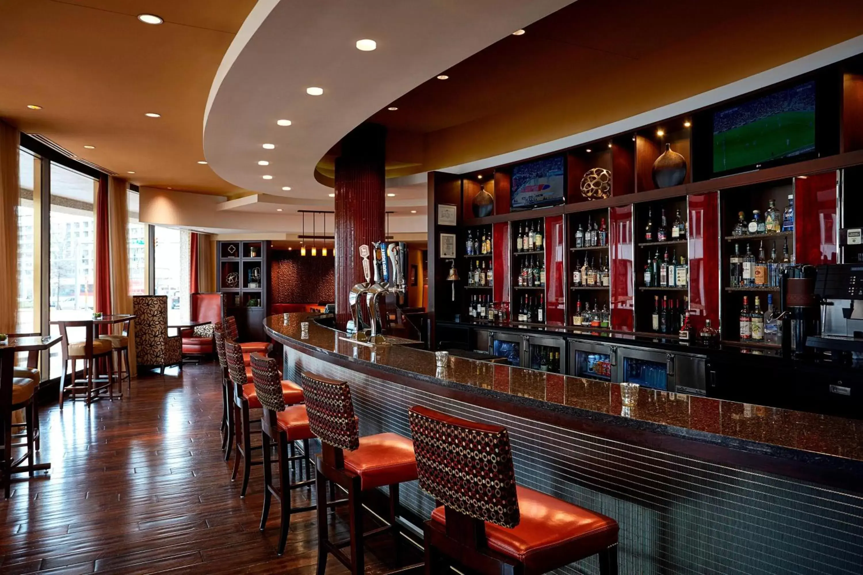 Restaurant/places to eat, Lounge/Bar in Crystal City Marriott at Reagan National Airport