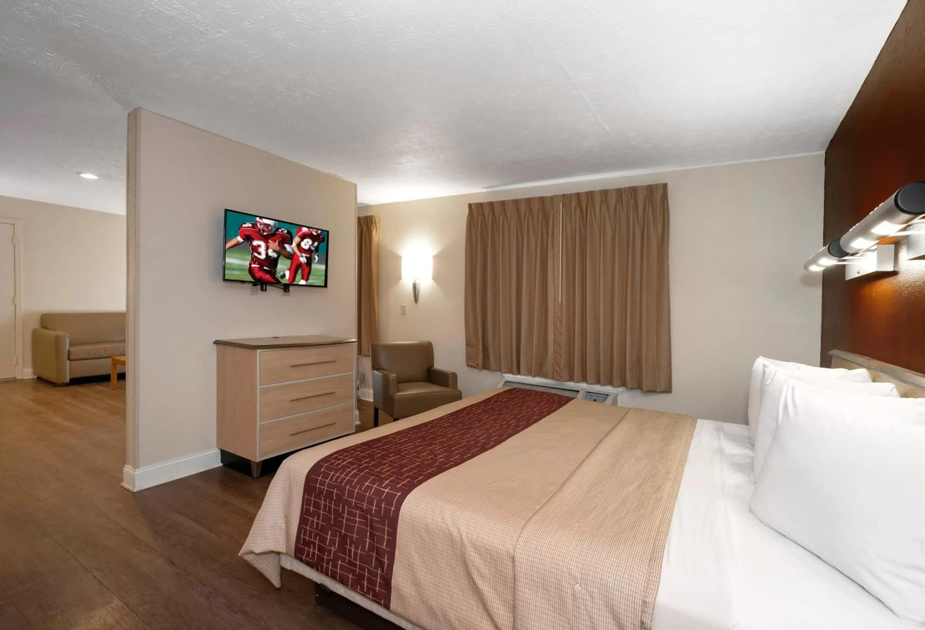 Two Room Superior King Non-Smoking in Red Roof Inn Indianapolis - Greenwood Two Room Superior King Non-Smoking in Red Roof Inn Indianapolis - Greenwood