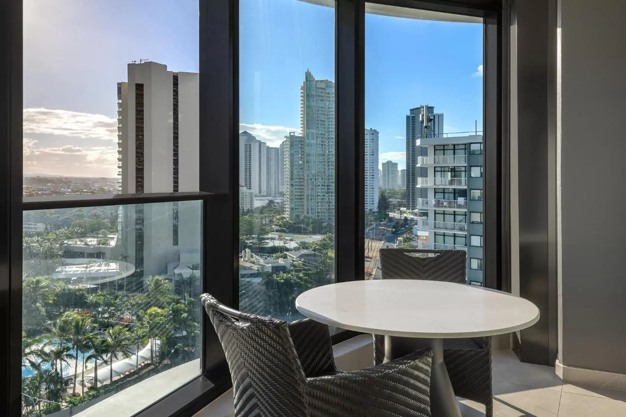 Day in Meriton Suites Surfers Paradise