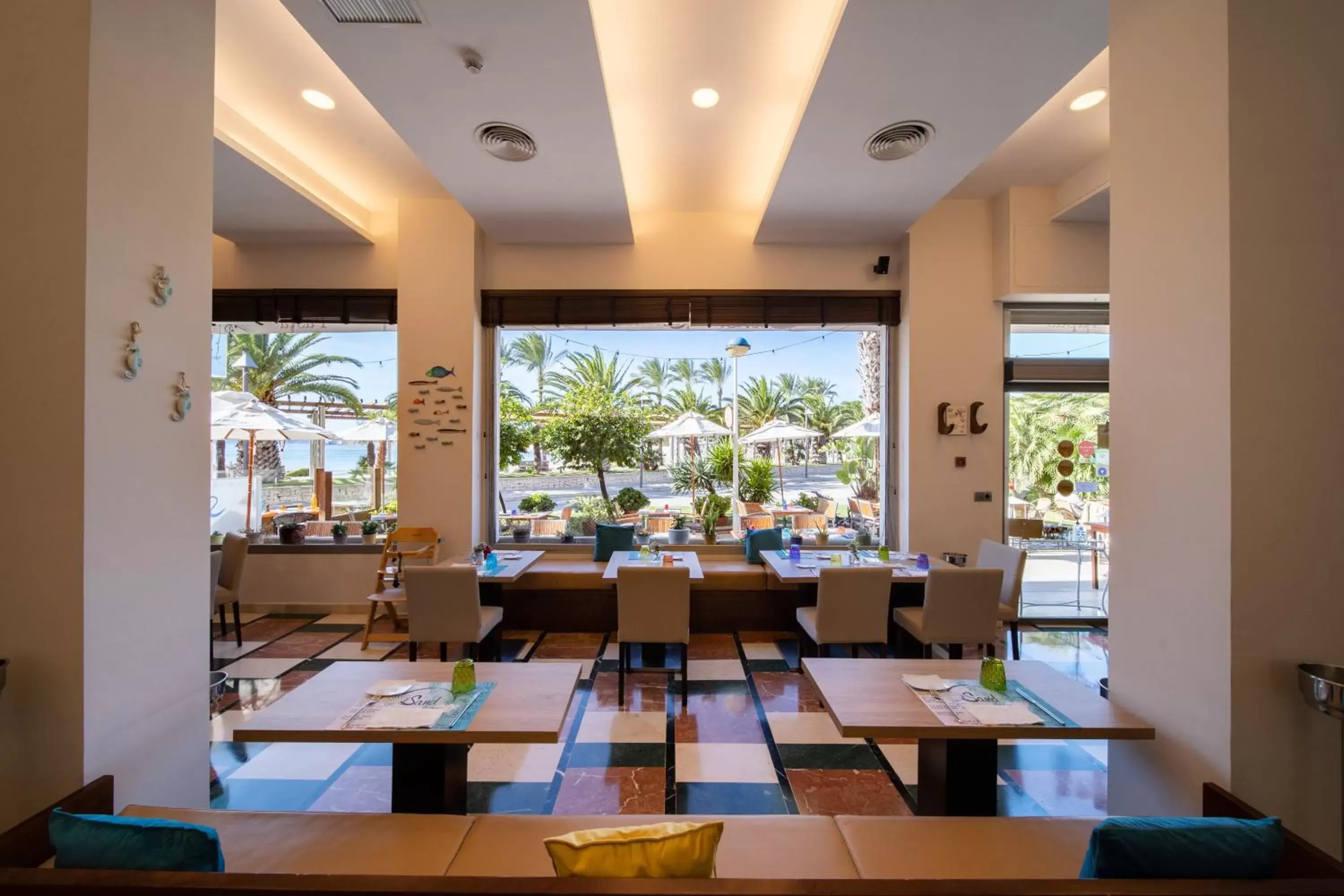 Restaurant/Places to Eat in La Sort Boutique Hotel