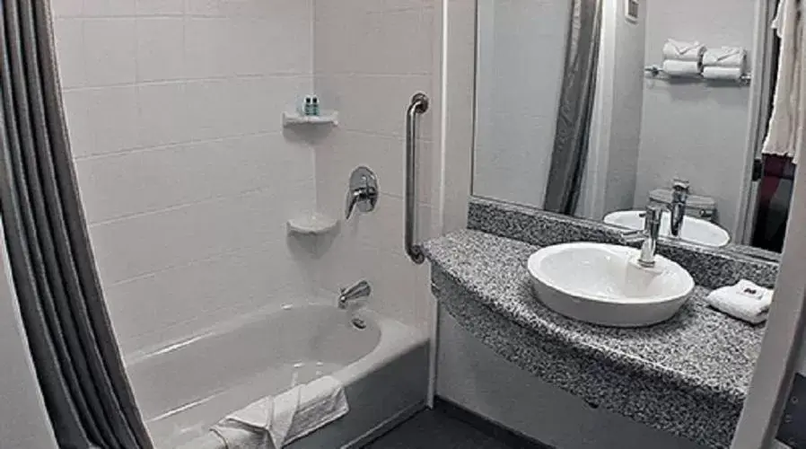 Bathroom in Motel 6-Marble Falls, TX