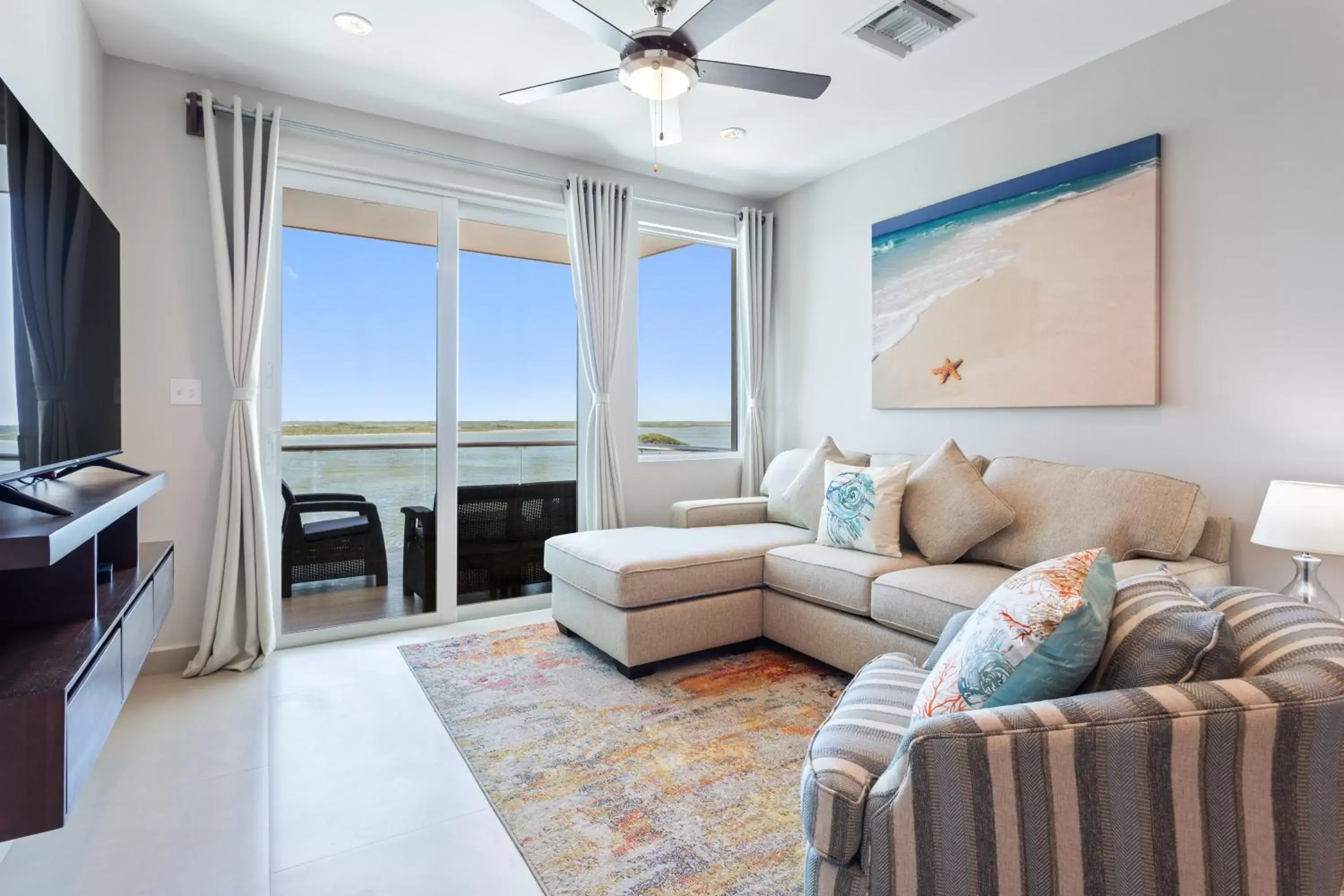 Two-Bedroom Bay View Condo in Sunset Caribe Belize Two-Bedroom Bay View Condo in Sunset Caribe Belize