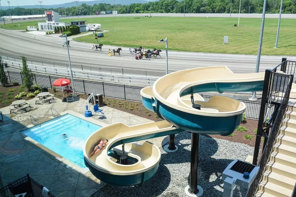 Swimming pool in Tioga Downs Casino and Resort