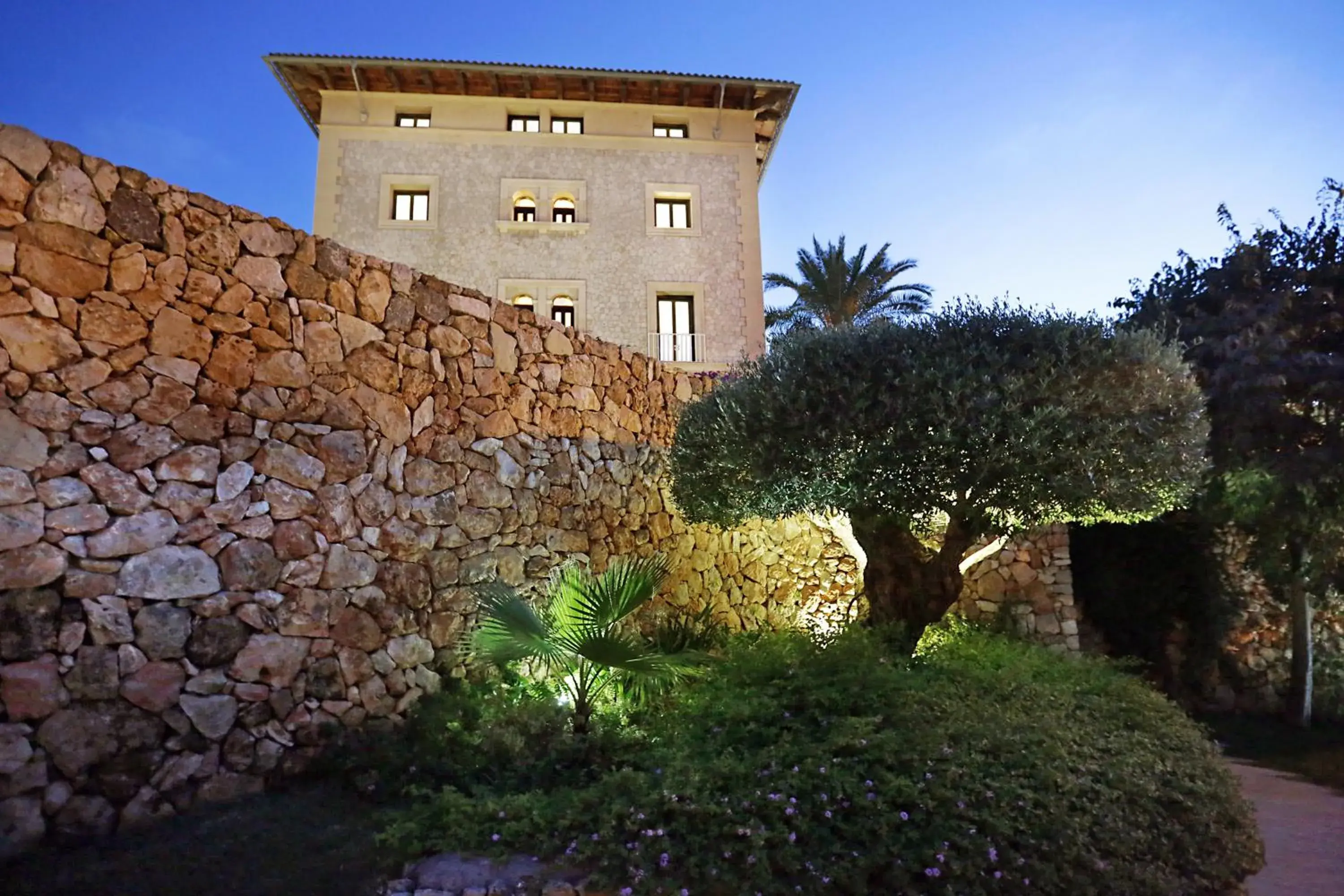 Facade/entrance, Property Building in Hotel Hospes Maricel y Spa