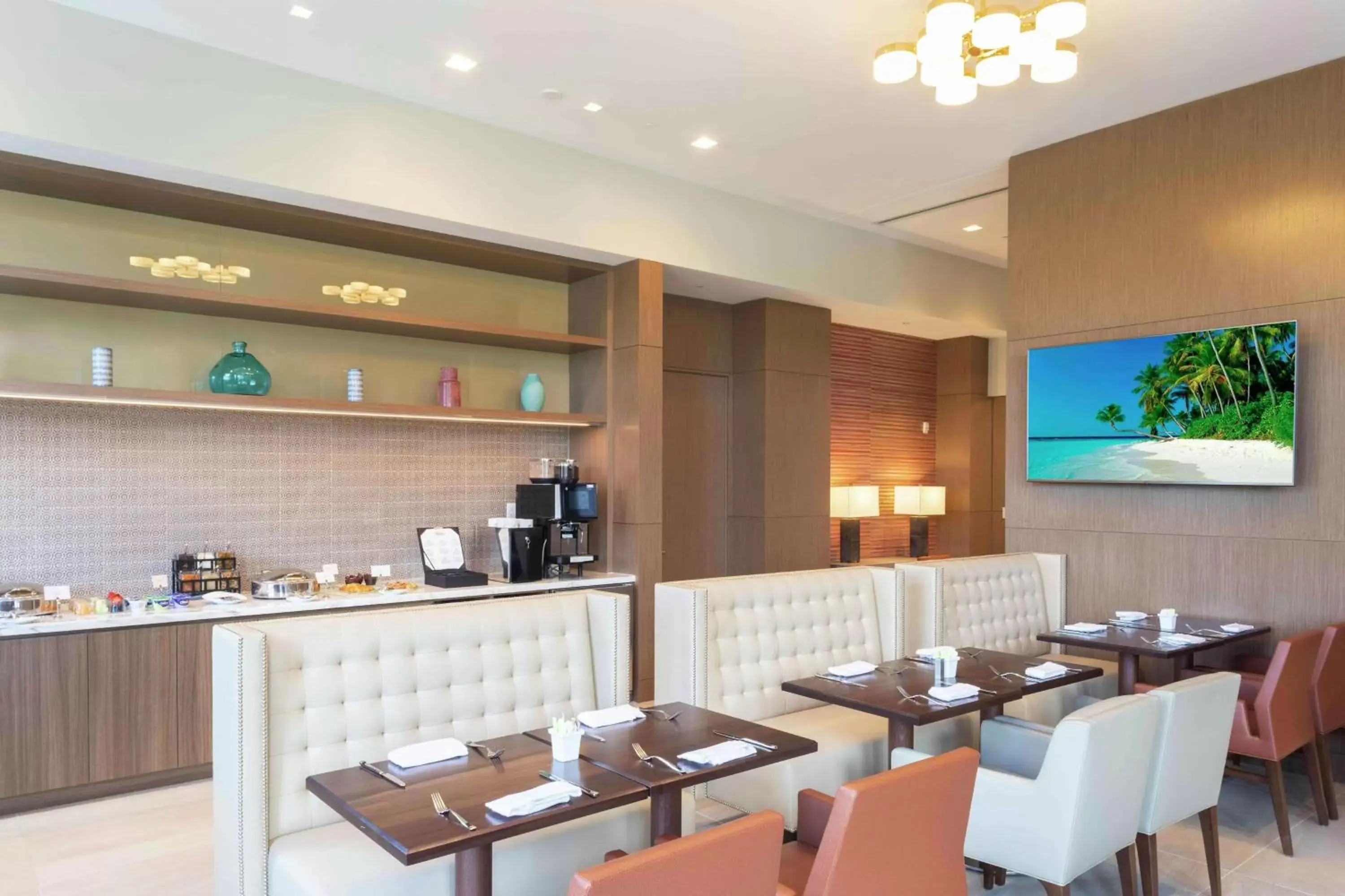 Breakfast, Restaurant/Places to Eat in Hilton Miami Dadeland