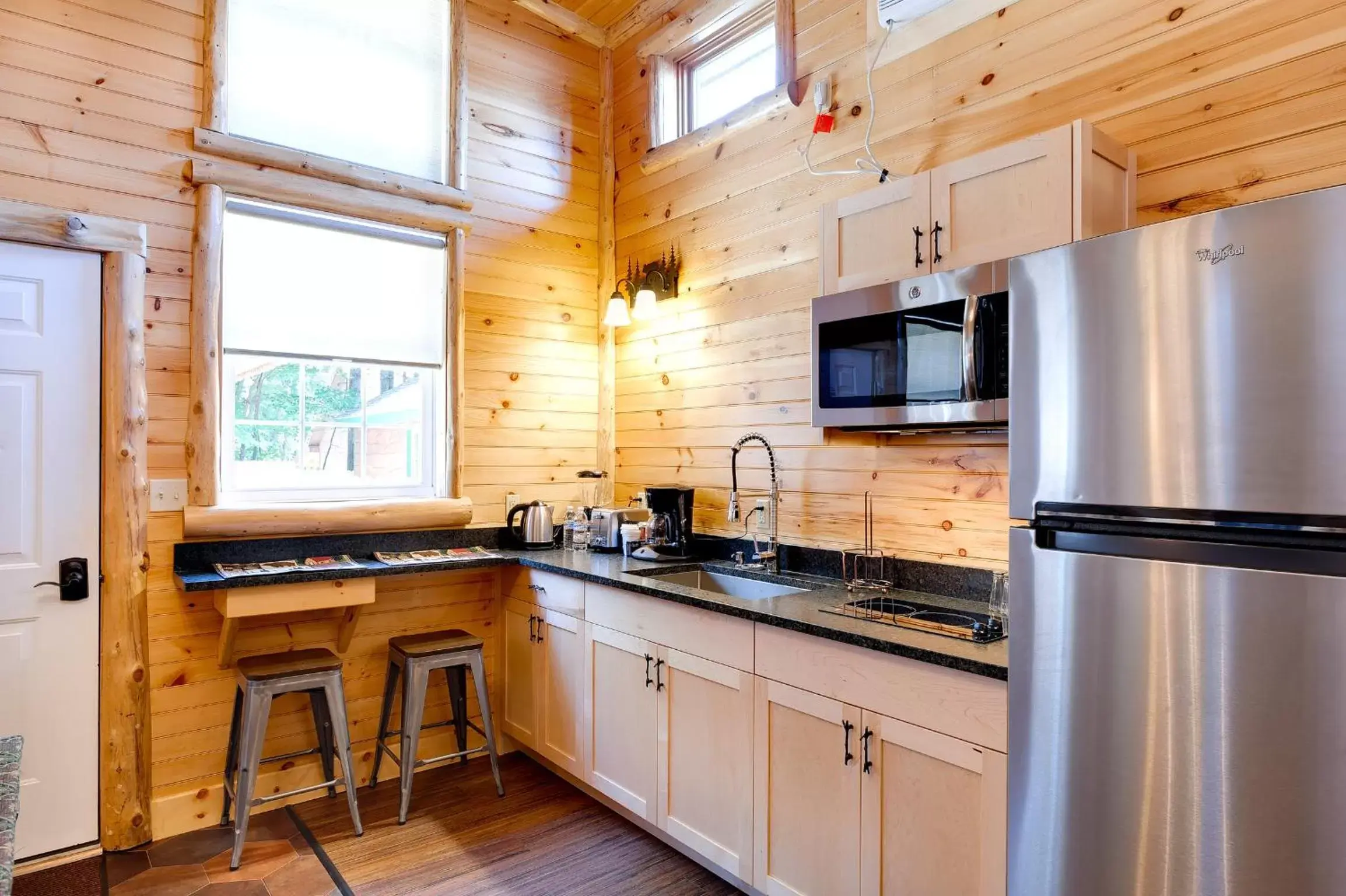 Kitchen or kitchenette, Kitchen/Kitchenette in Cobble Mountain Lodge