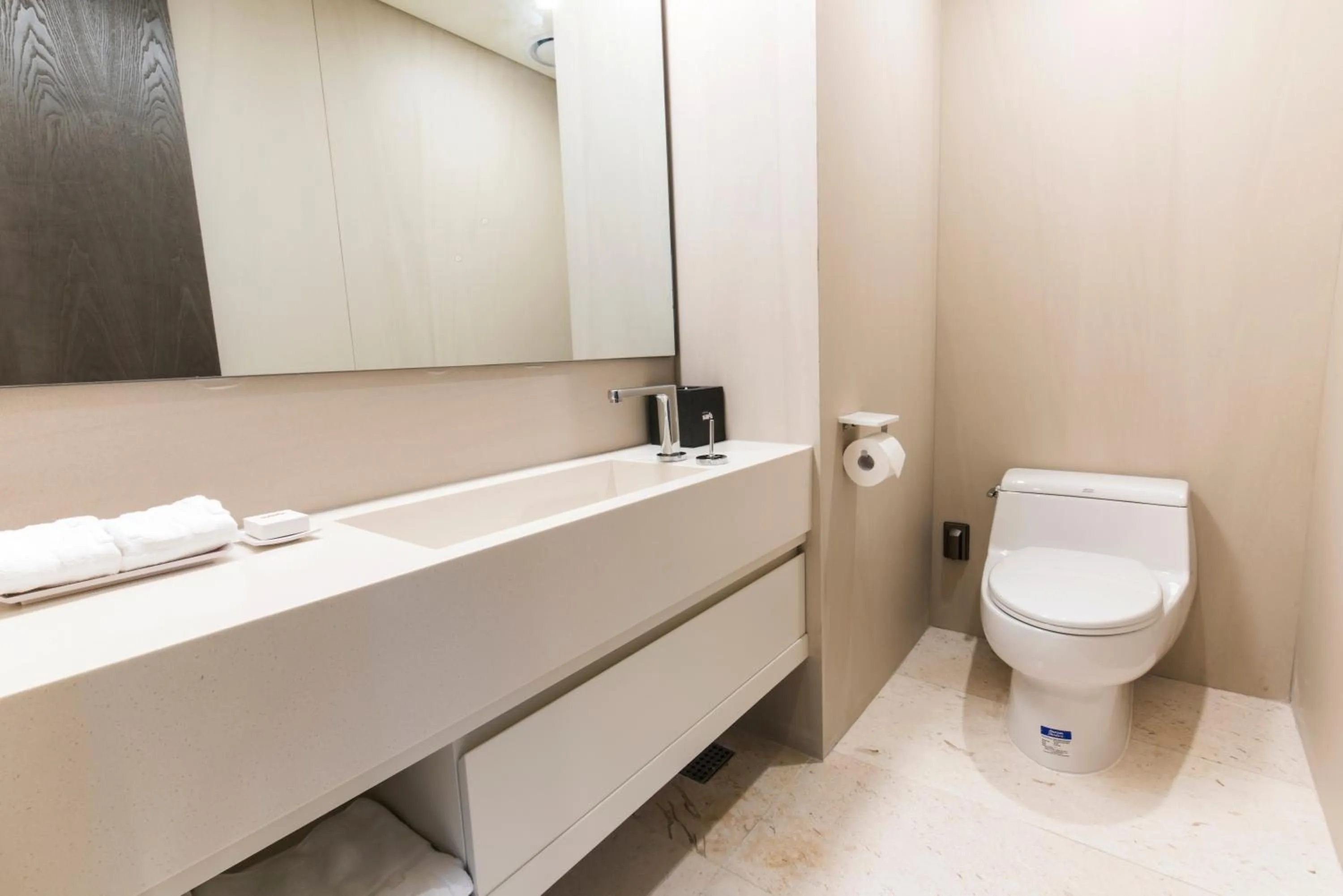Toilet in Hotel Nanta Jeju