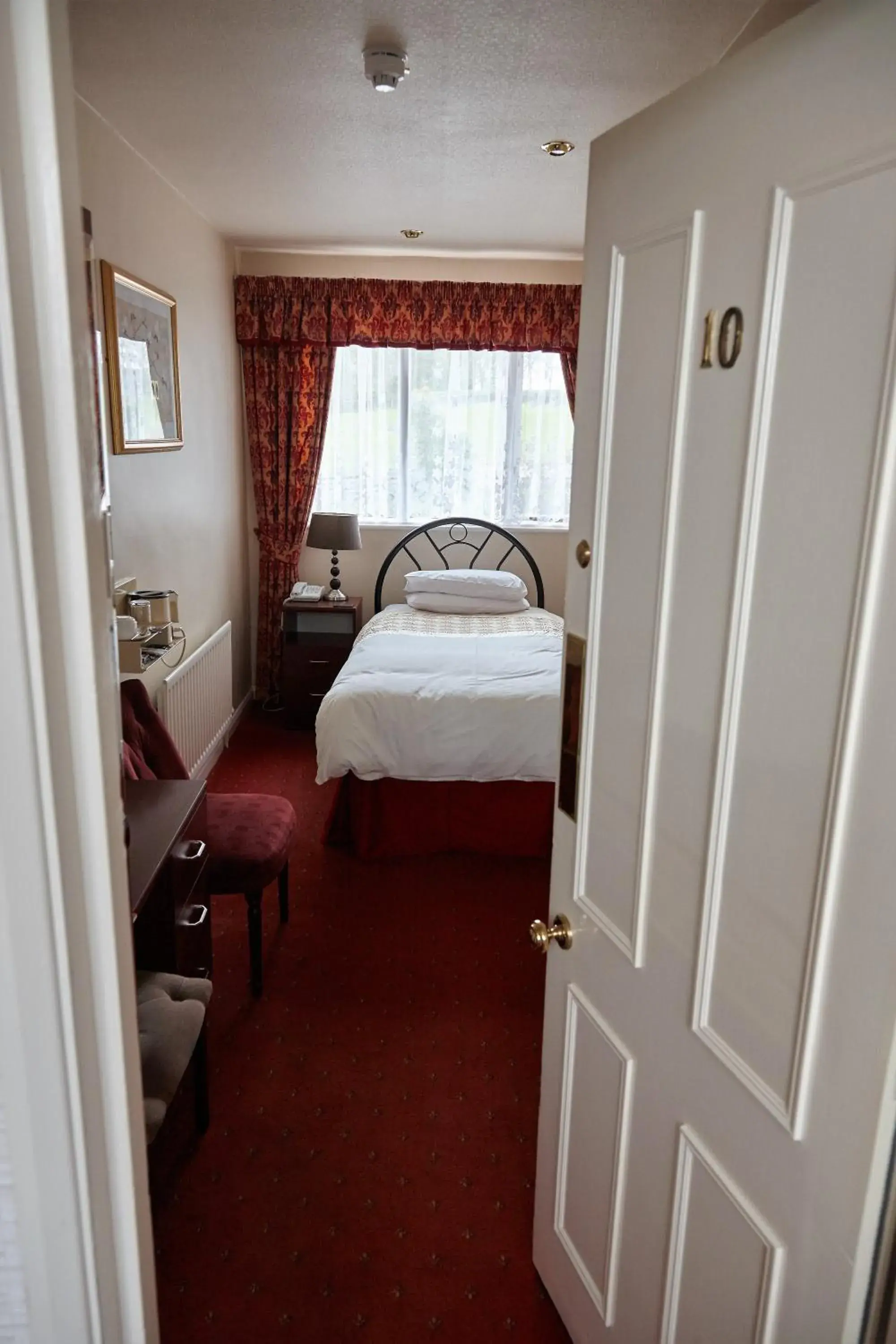 Classic Single Room in Hundith Hill Hotel