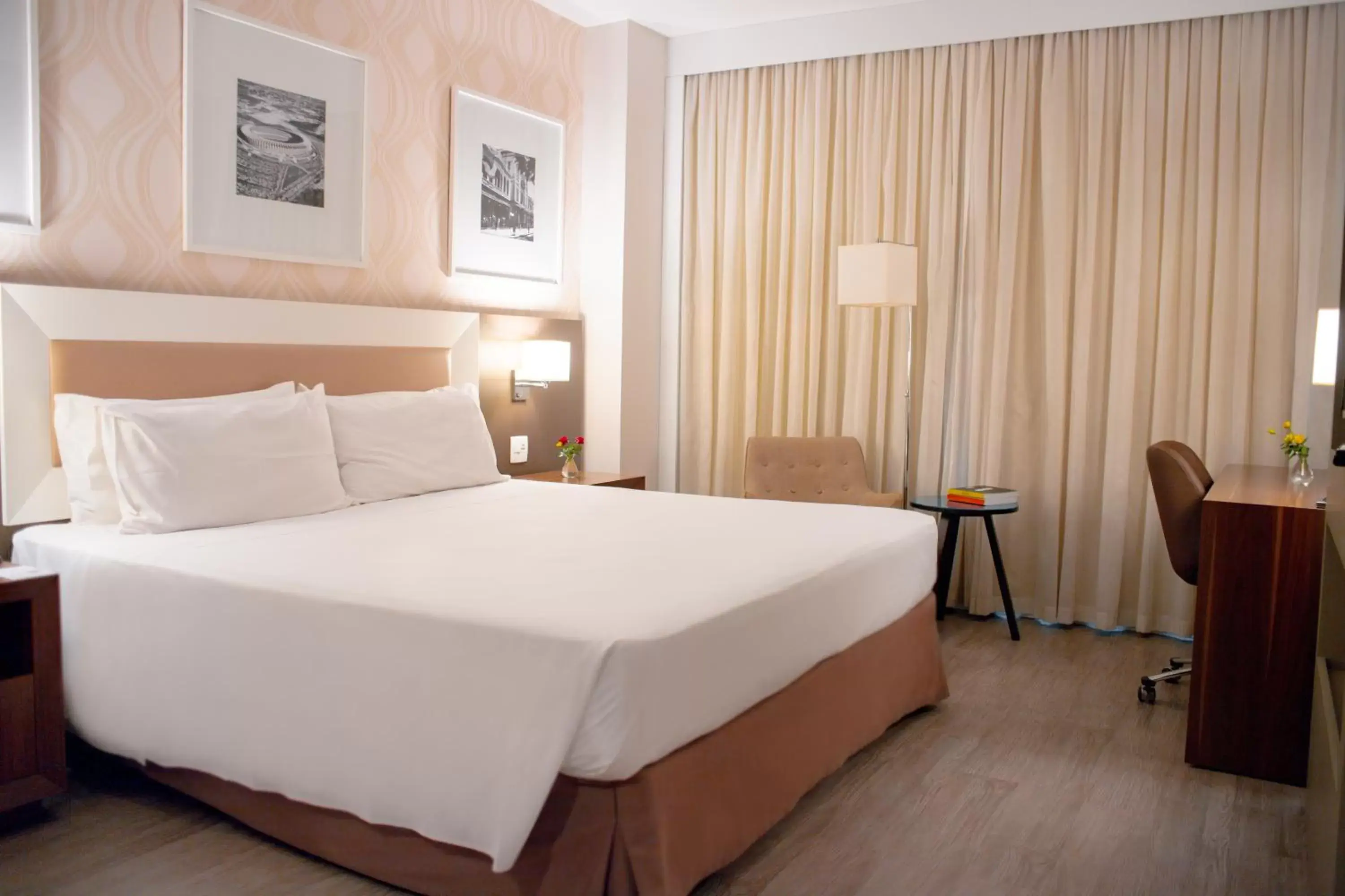 Photo of the whole room, Bed in Holiday Inn Belo Horizonte Savassi, an IHG Hotel