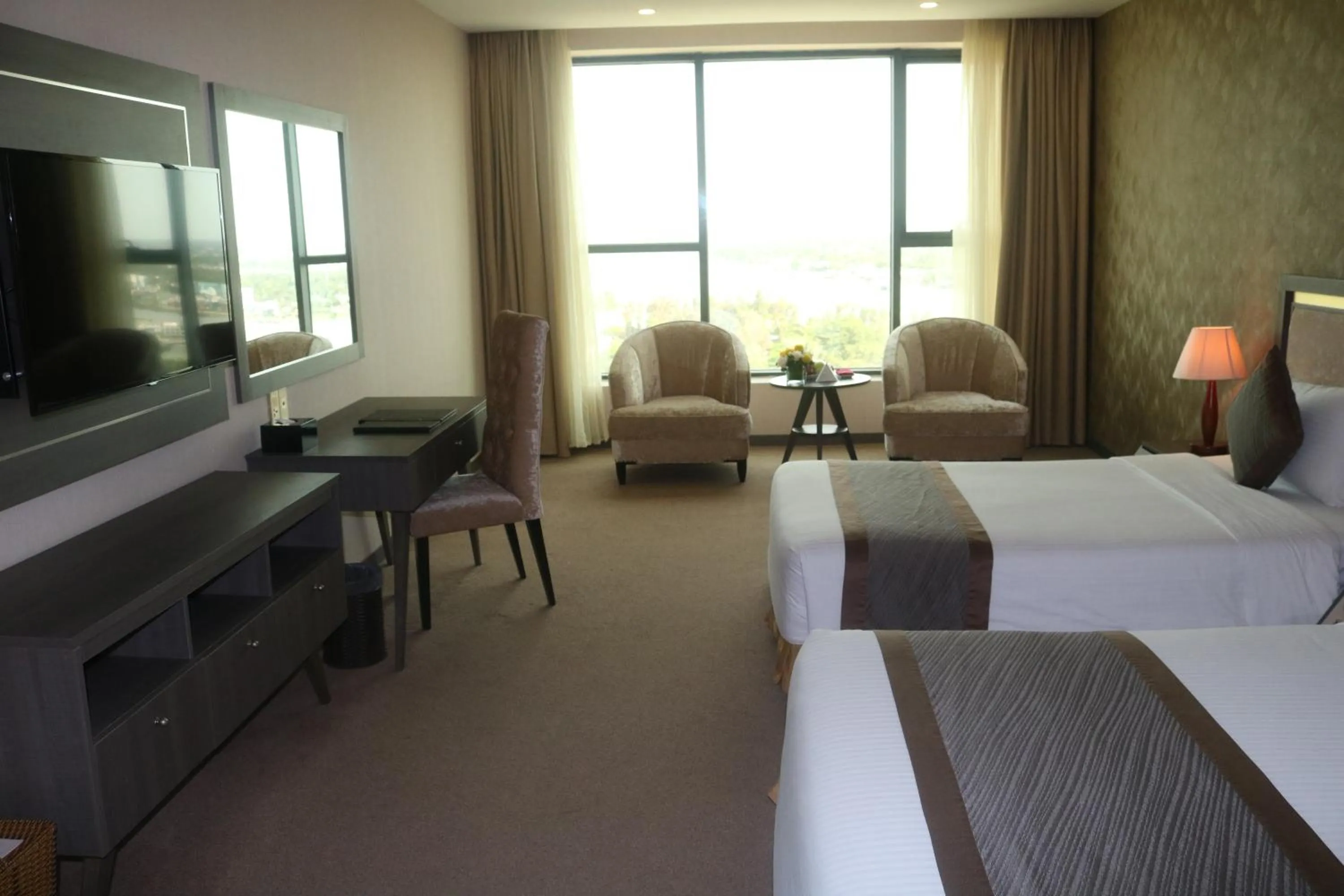 Photo of the whole room, Bed in Muong Thanh Luxury Can Tho Hotel