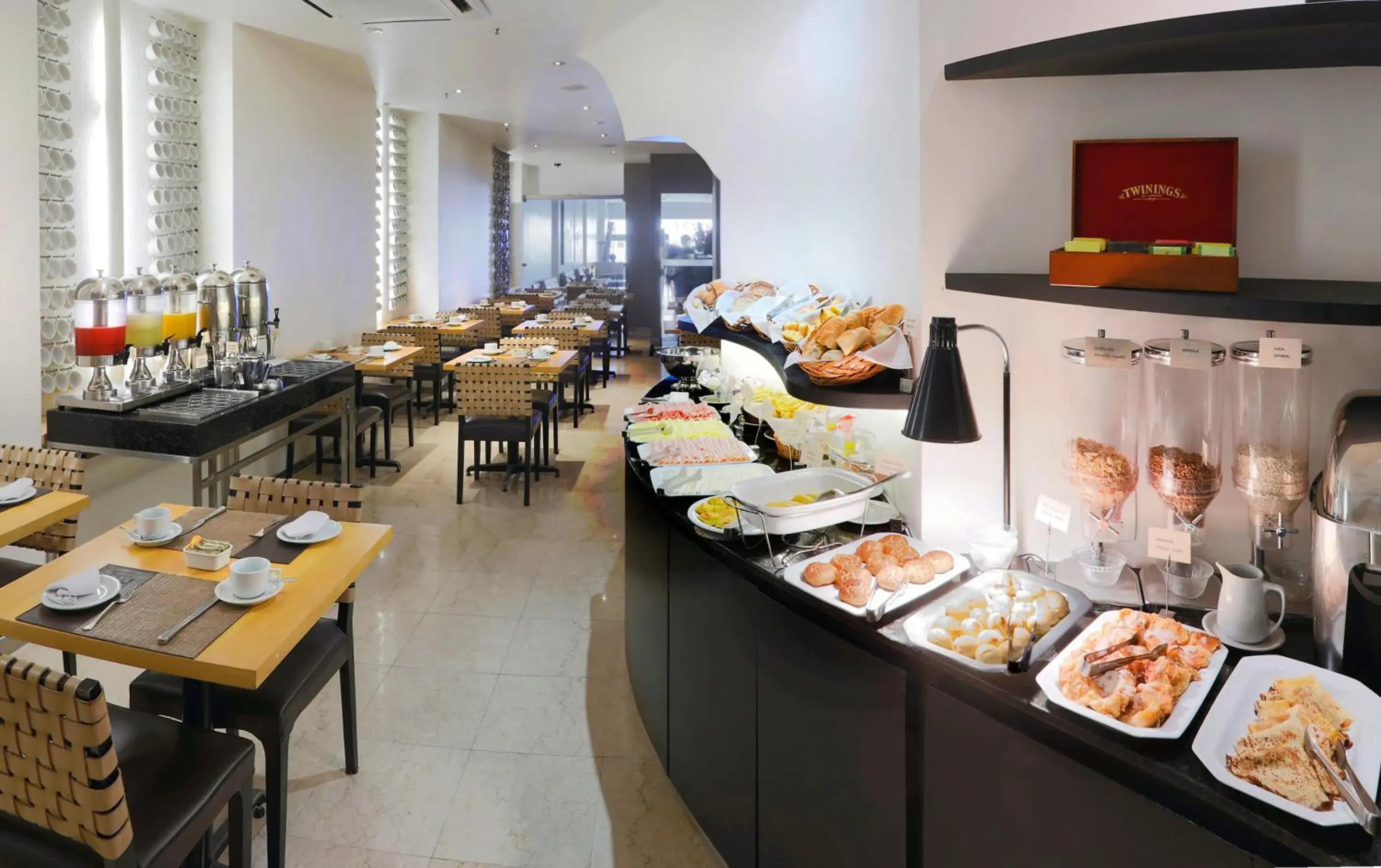 Dining area, Restaurant/Places to Eat in Orla Copacabana Hotel