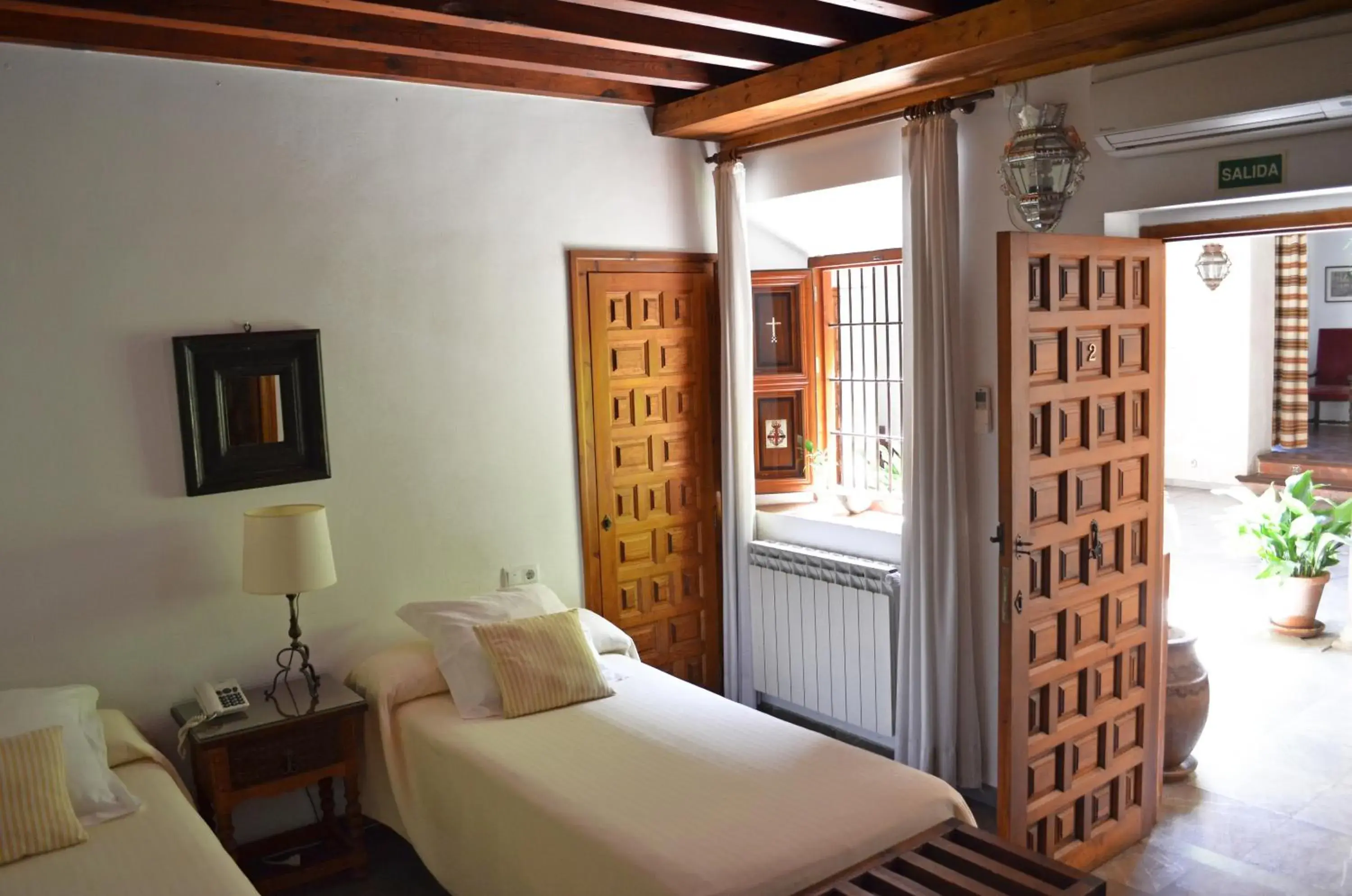 Photo of the whole room, Bed in Hotel Santa Isabel La Real