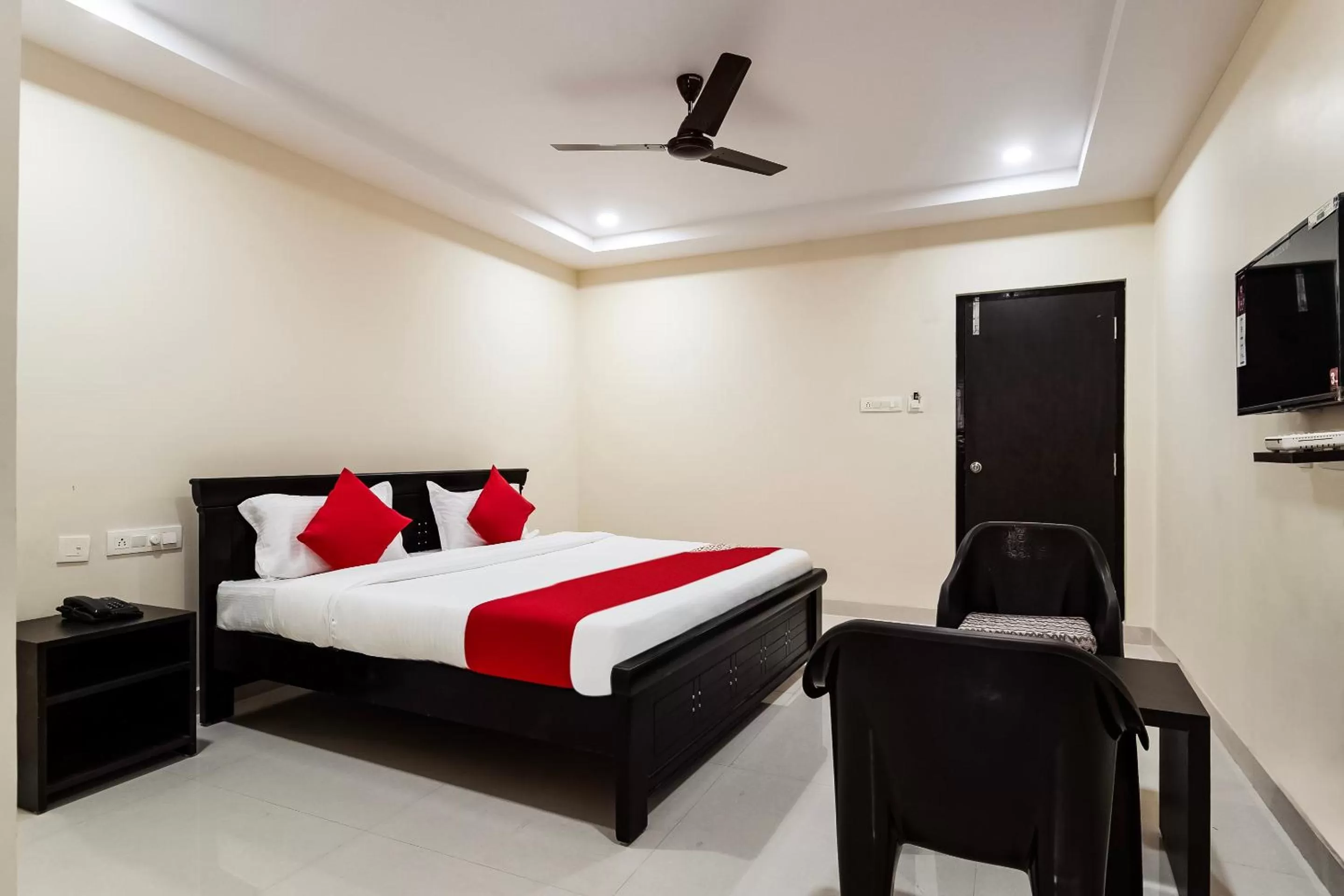 Bedroom, Bed in Capital O Hotel Green Tree