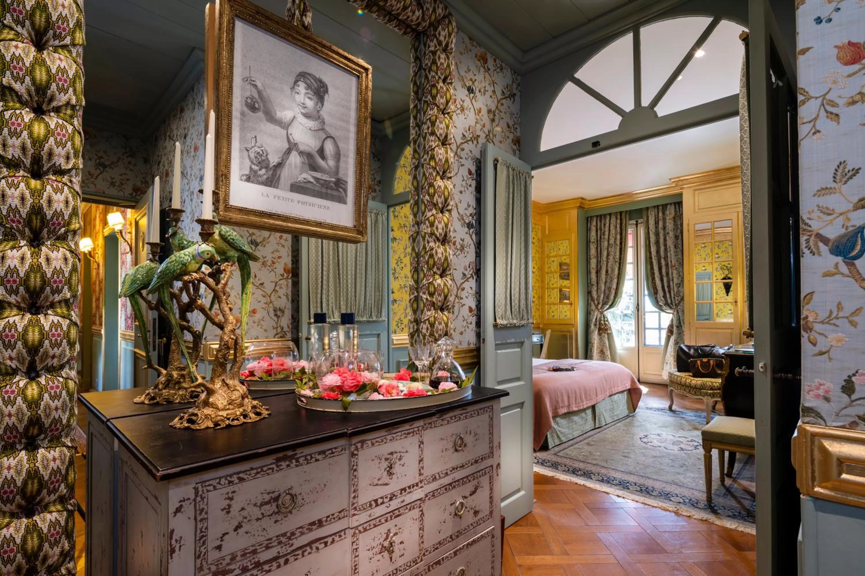 Food and drinks, Bed in Villa Gallici Hôtel & Spa