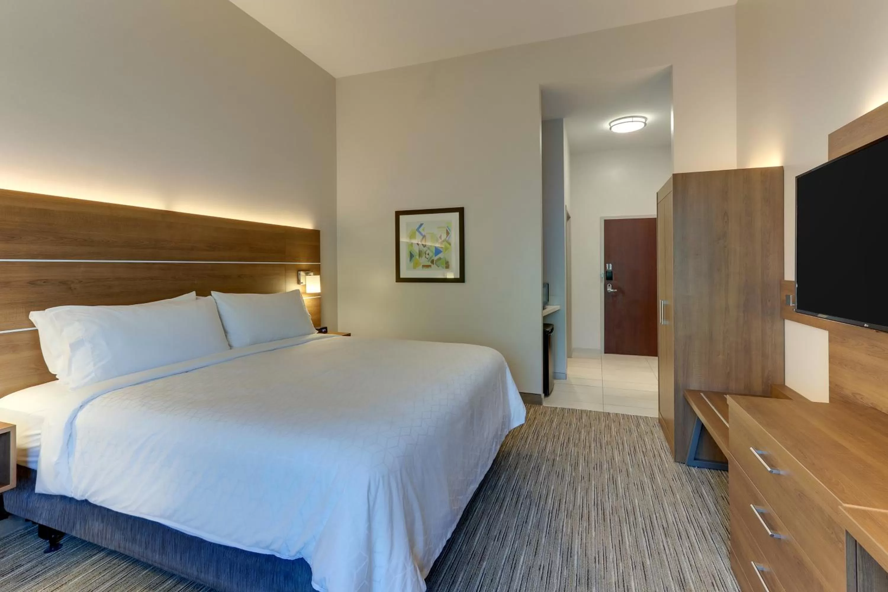 King Room - Hearing Accessible - Non-Smoking in Holiday Inn Express & Suites - Saugerties - Hudson Valley, an IHG Hotel