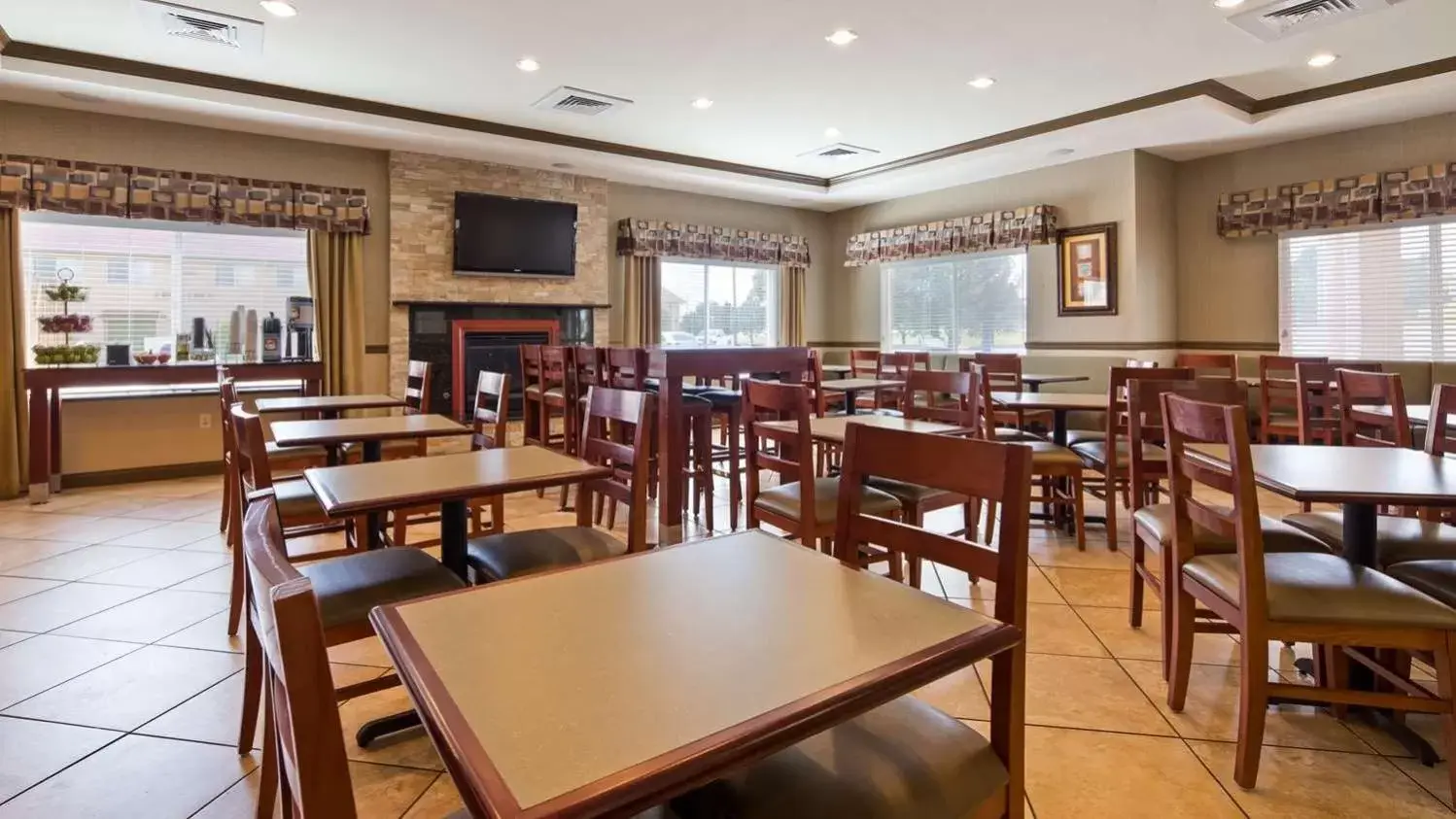 Restaurant/Places to Eat in Best Western Plus Montezuma Inn And Suites