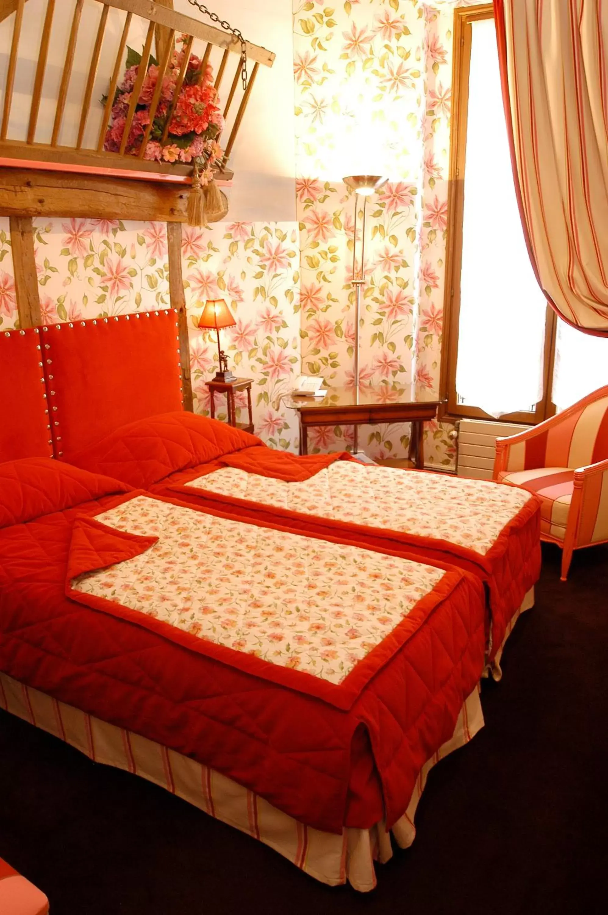 Photo of the whole room, Bed in Grand Hôtel Dechampaigne