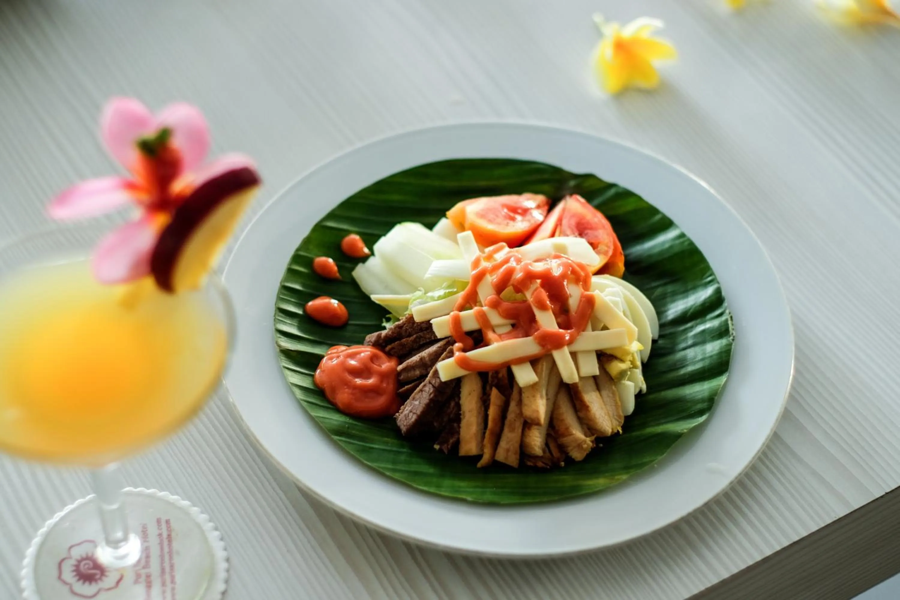 Food and drinks in Puri Saron Senggigi Hotel