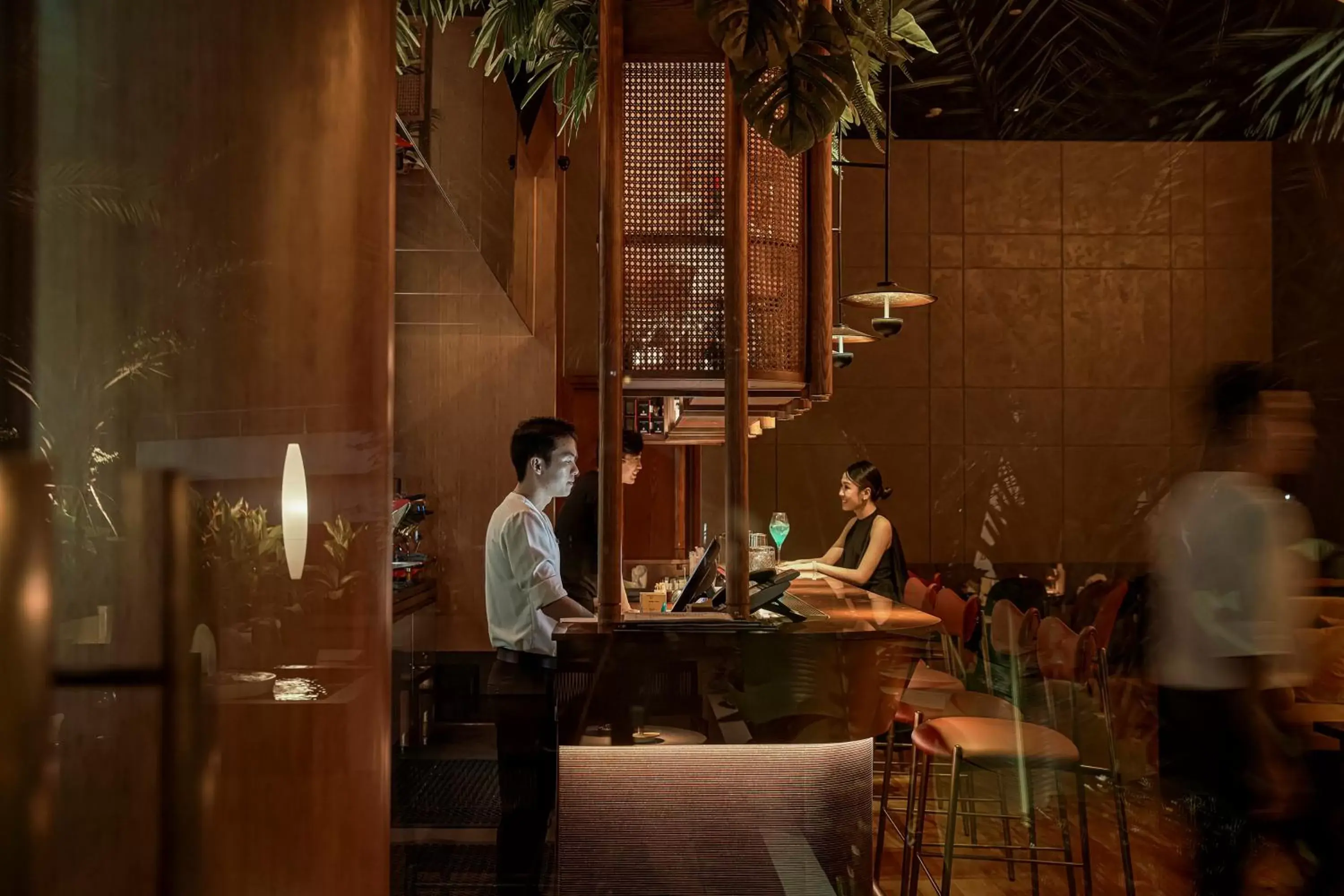 Lounge or bar in Le Méridien Saigon