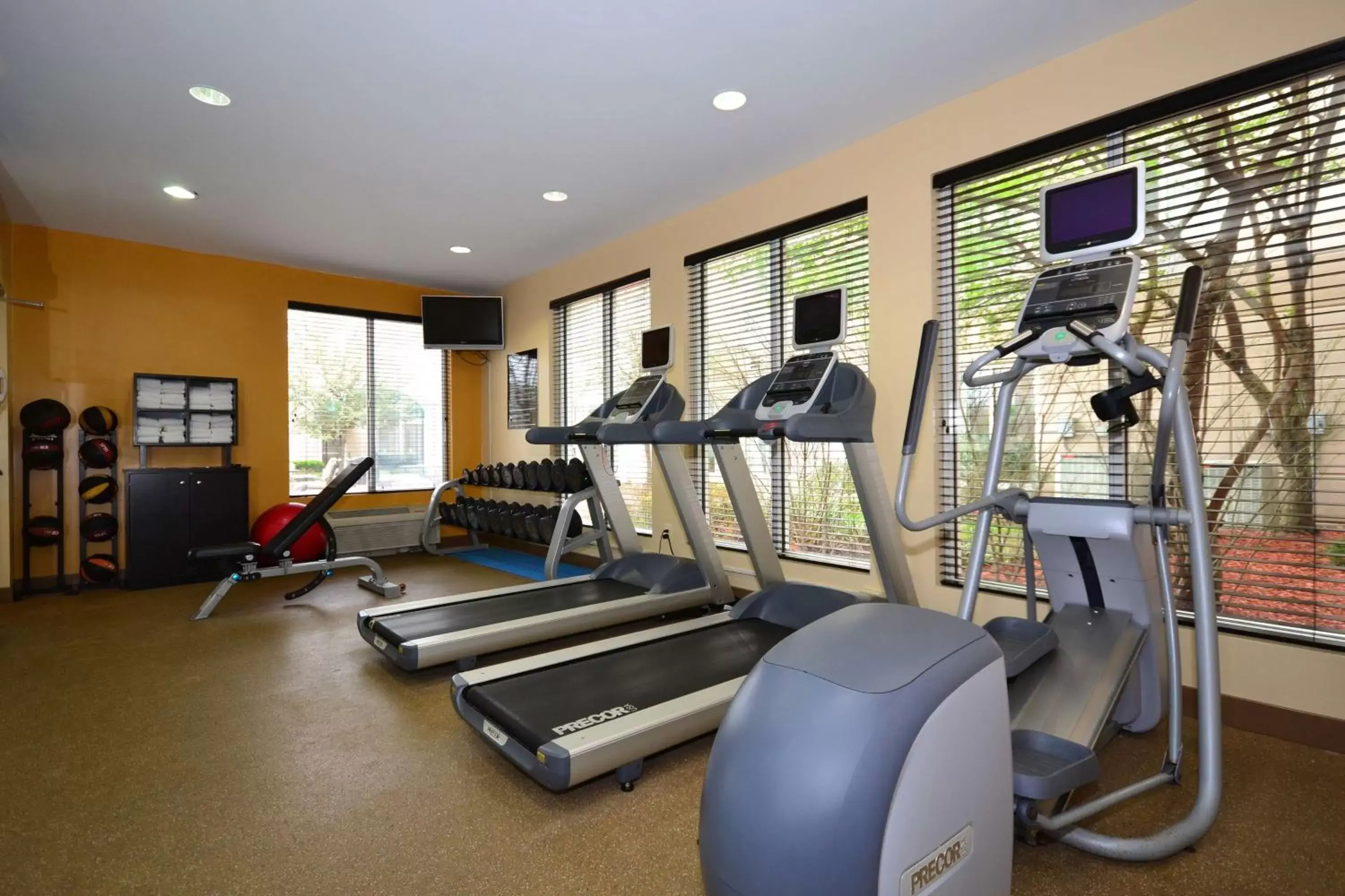 Fitness centre/facilities, Fitness Center/Facilities in Hilton Garden Inn Tulsa Airport