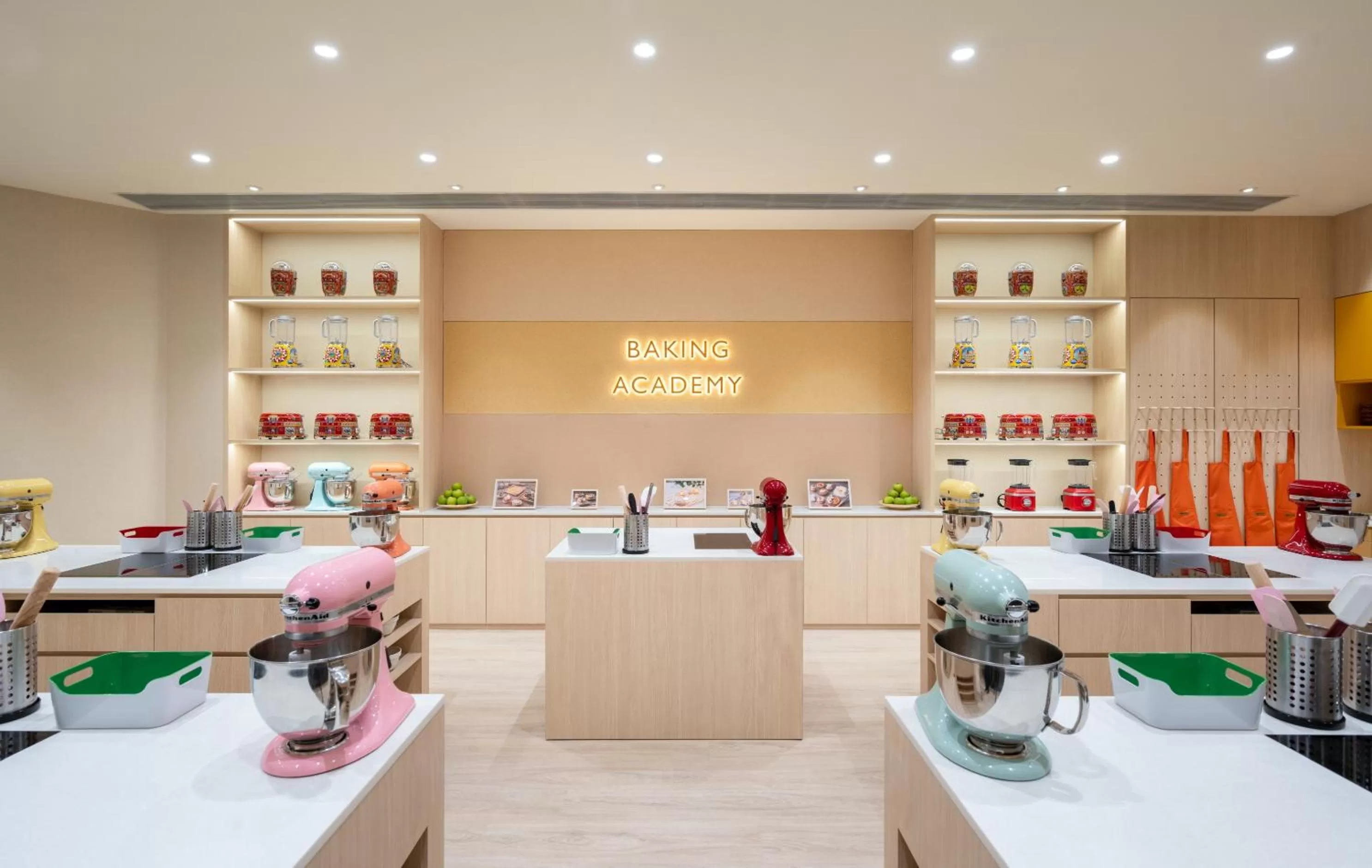 Kitchen or kitchenette in Hong Kong Gold Coast Hotel