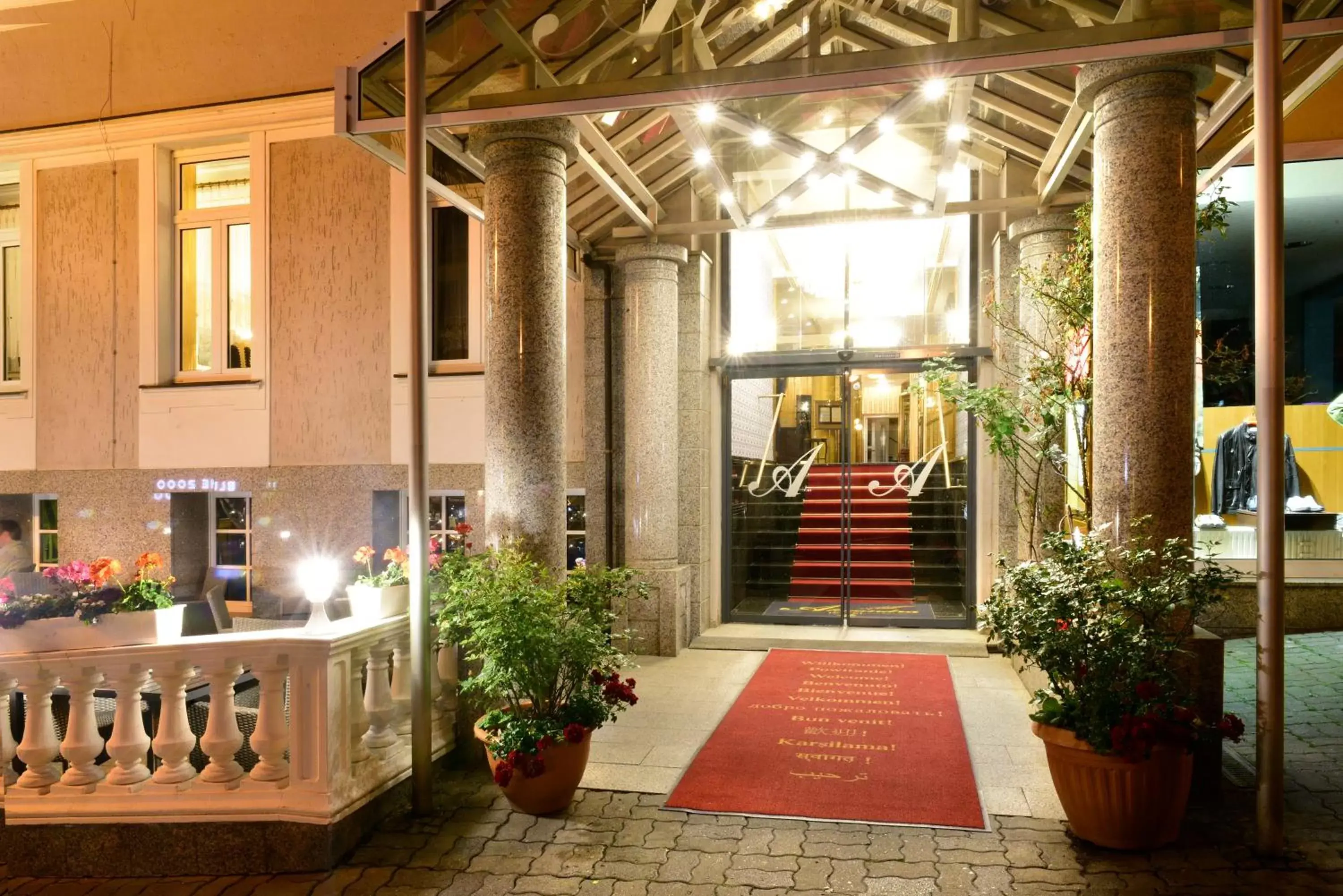 Facade/entrance in Hotel Alexandra