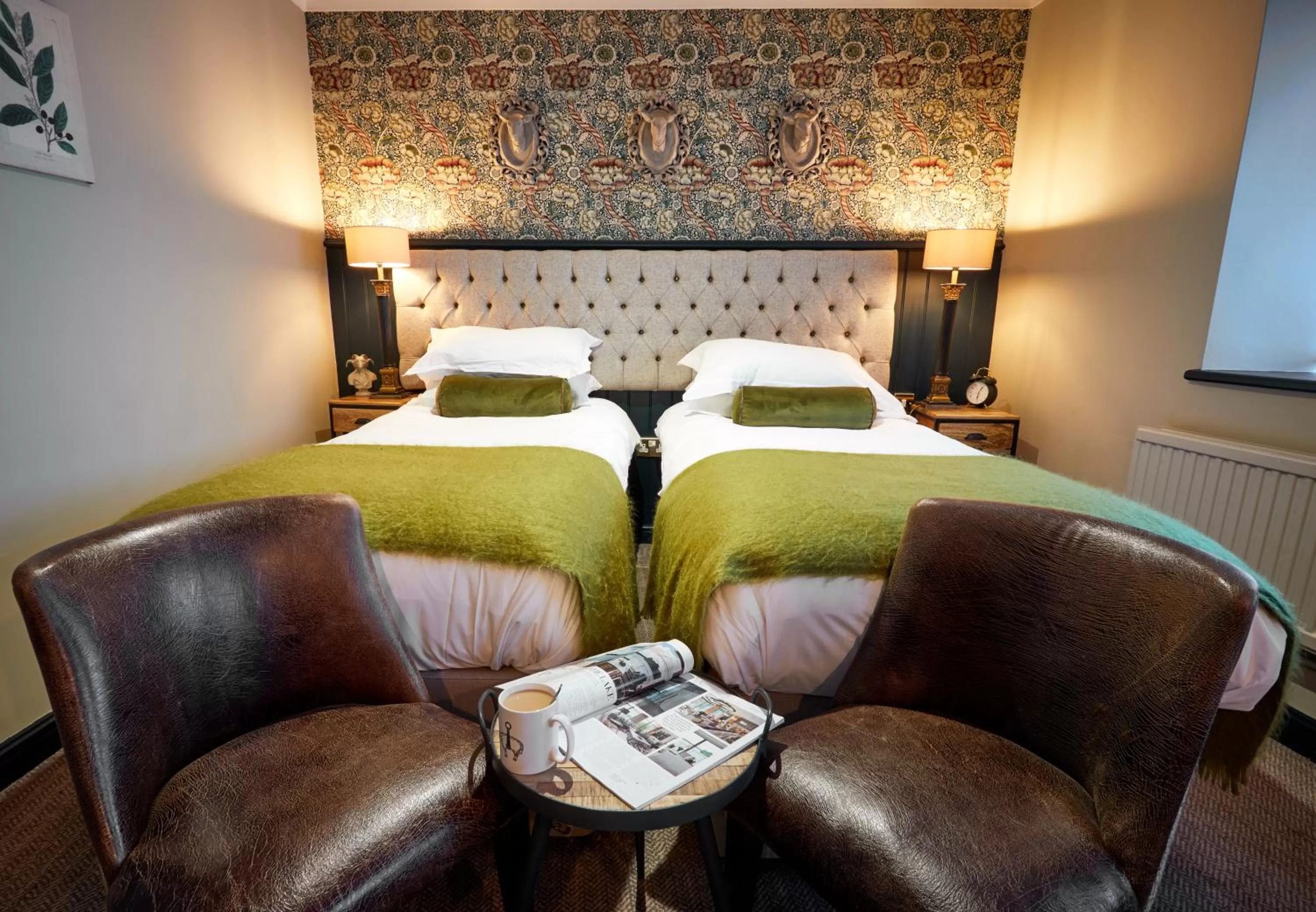 Photo of the whole room, Bed in The Fleece at Cirencester